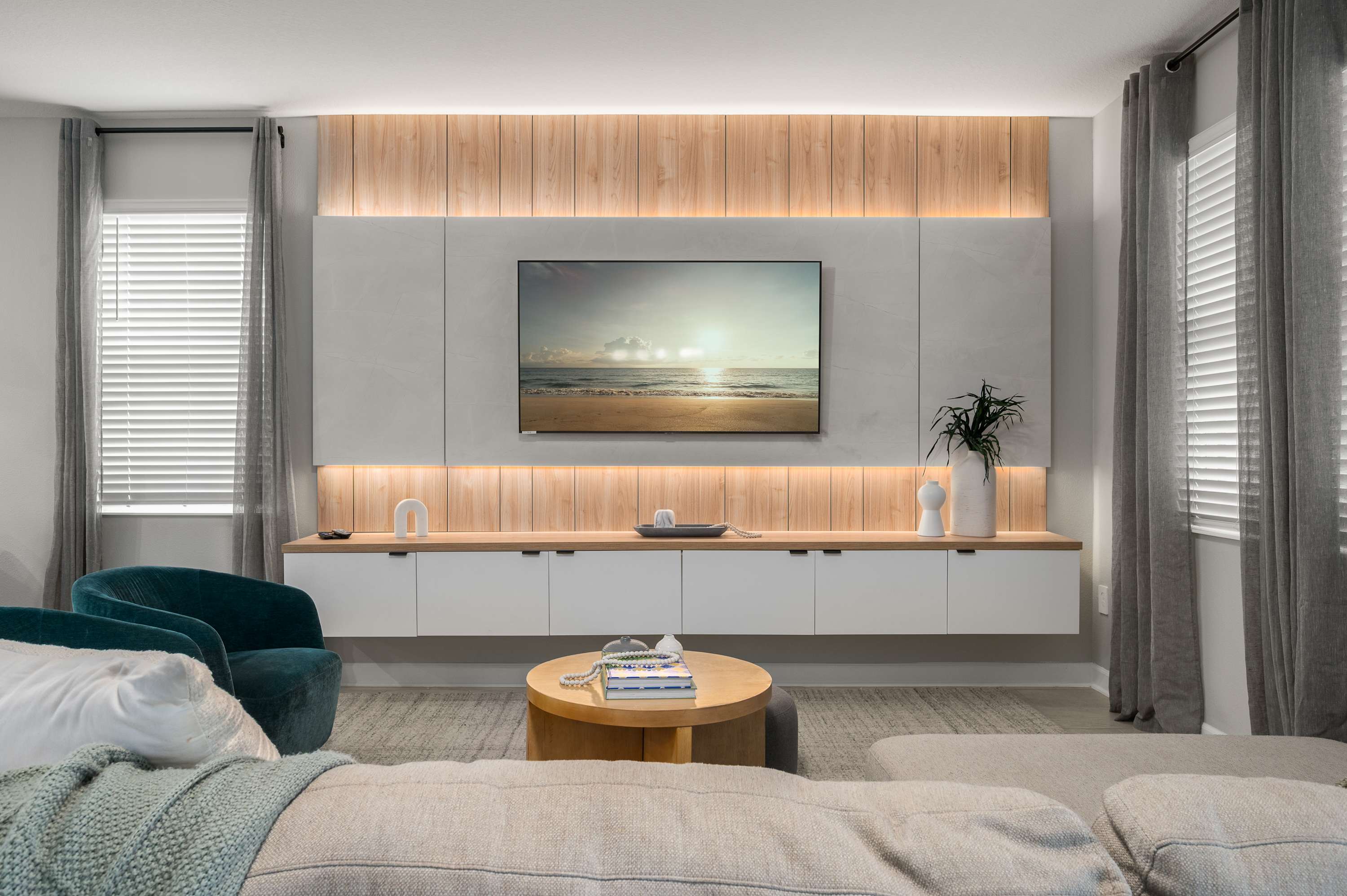 Spacious resort home w/ pool near Disney