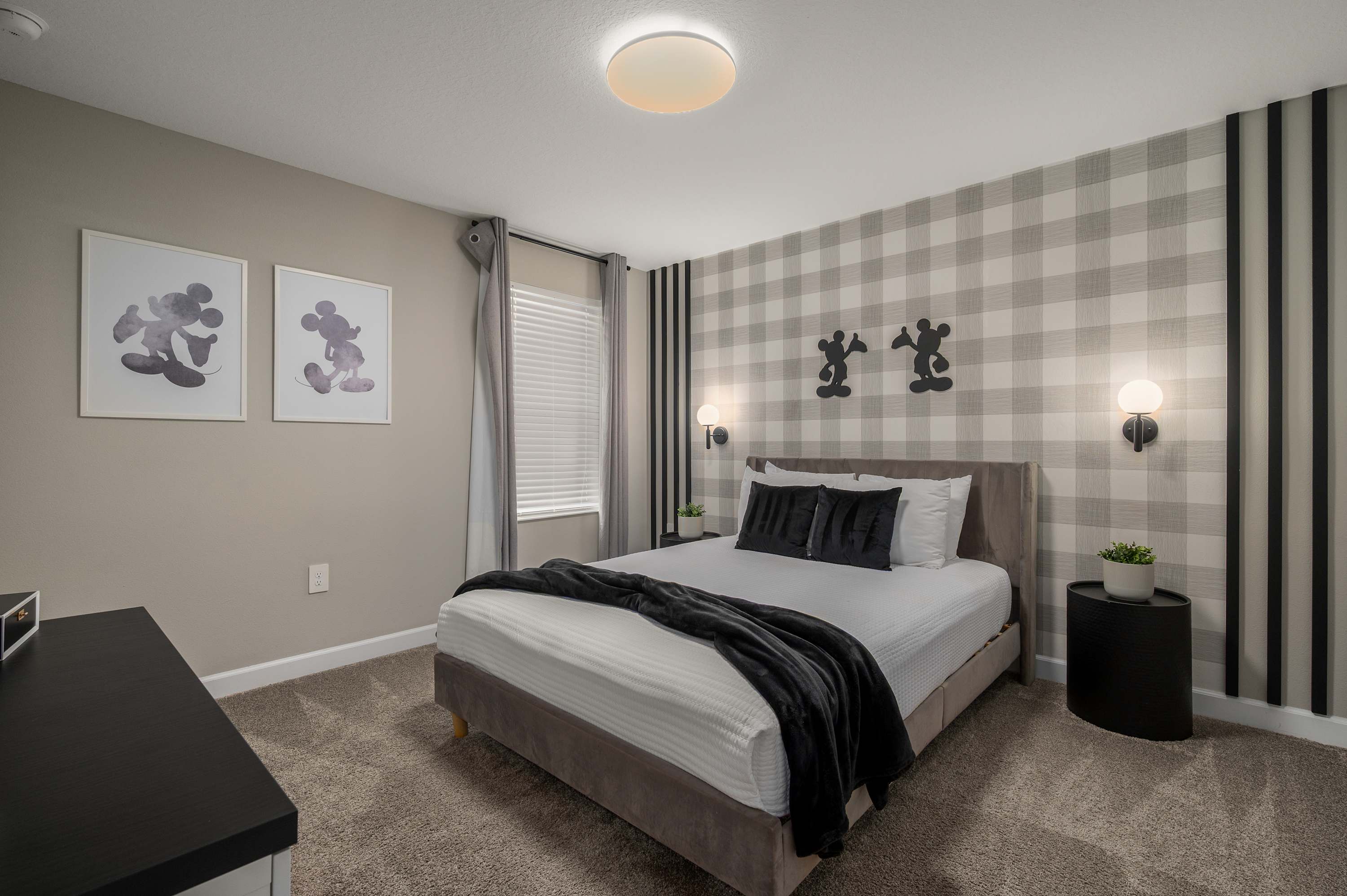 Spacious resort home w/ pool near Disney