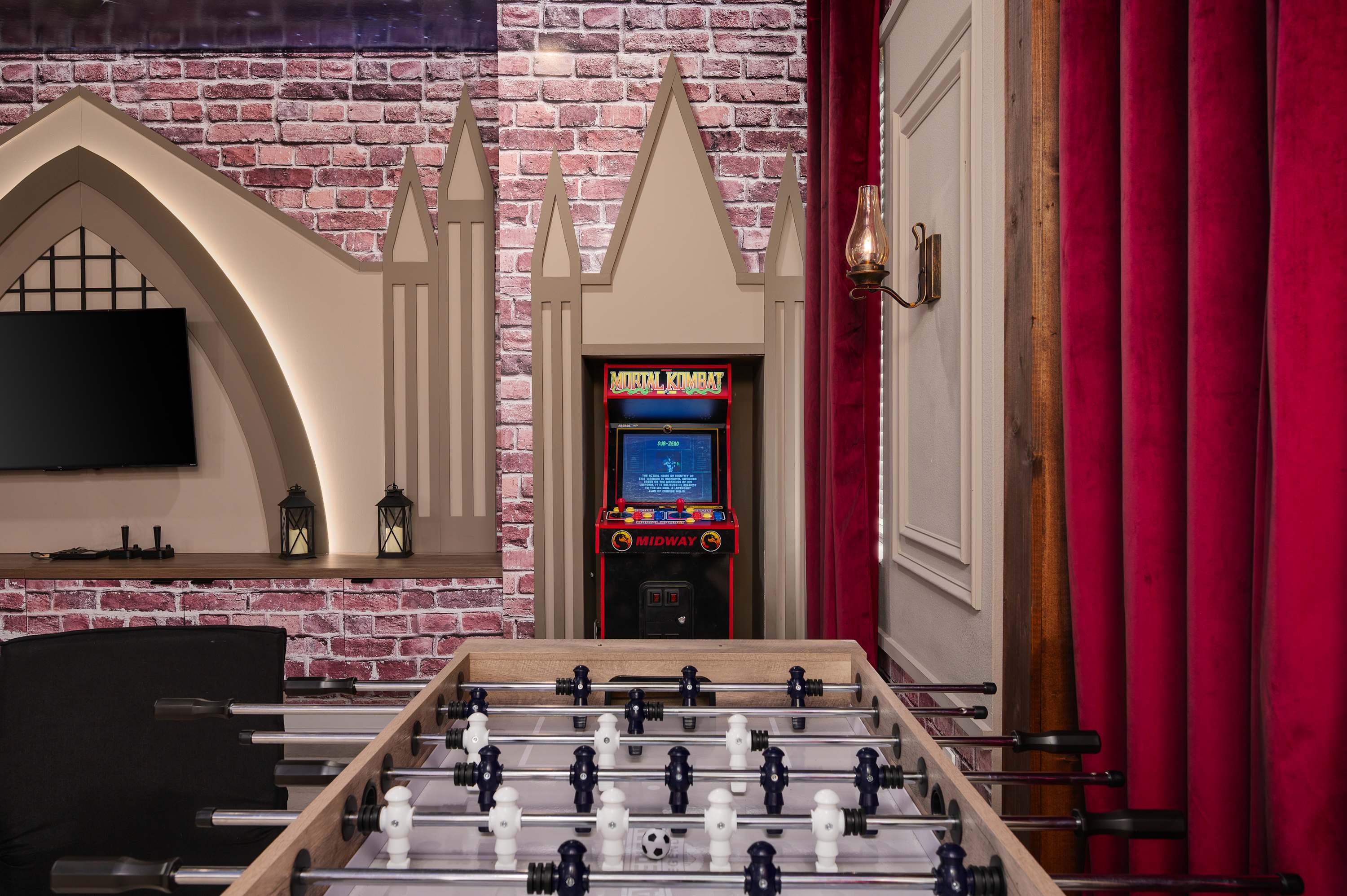 Spacious resort home w/ pool near Disney