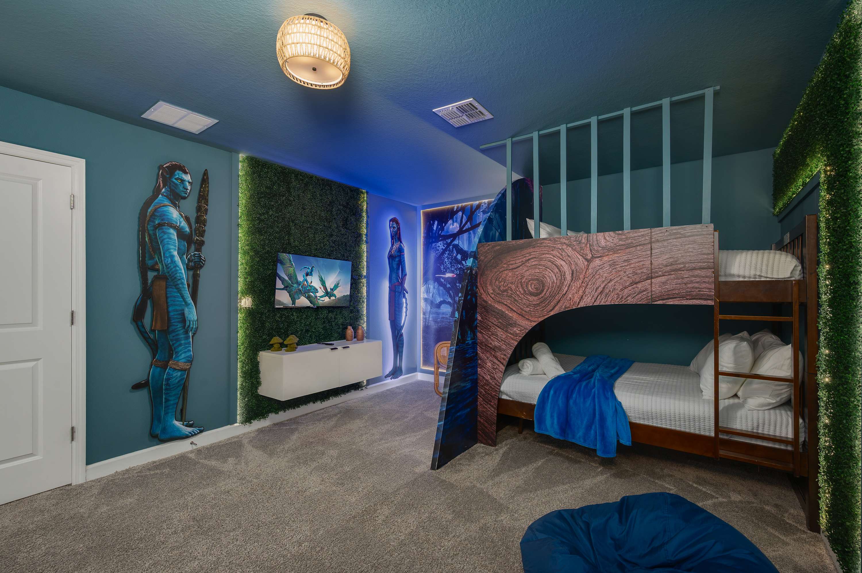 Spacious resort home w/ pool near Disney