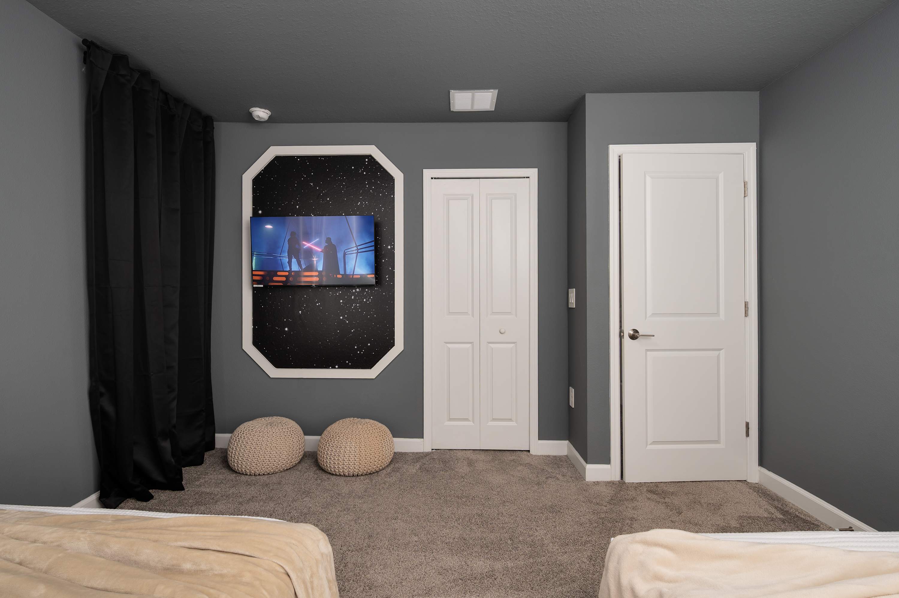 Spacious resort home w/ pool near Disney