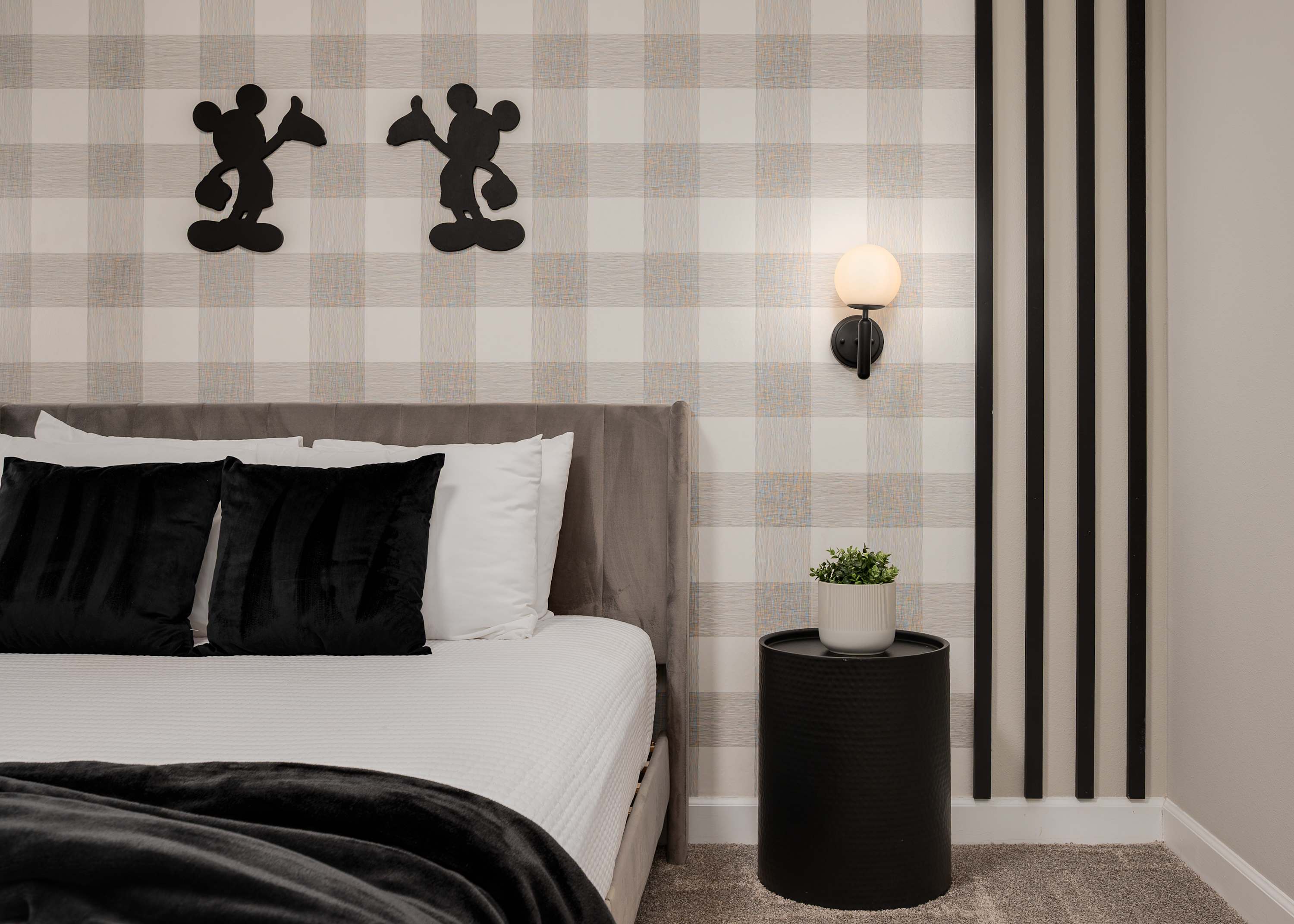 Spacious resort home w/ pool near Disney