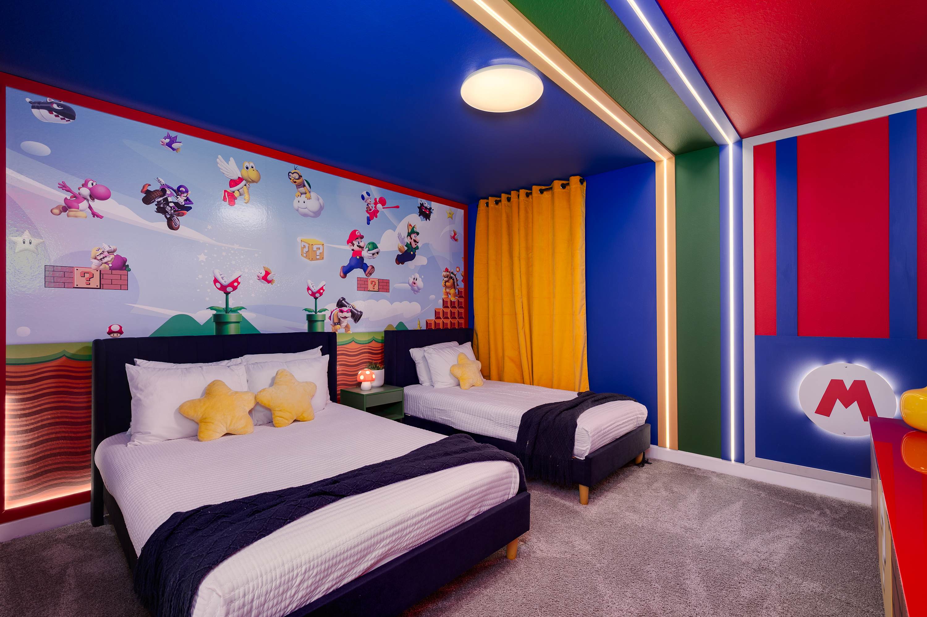 Spacious resort home w/ pool near Disney