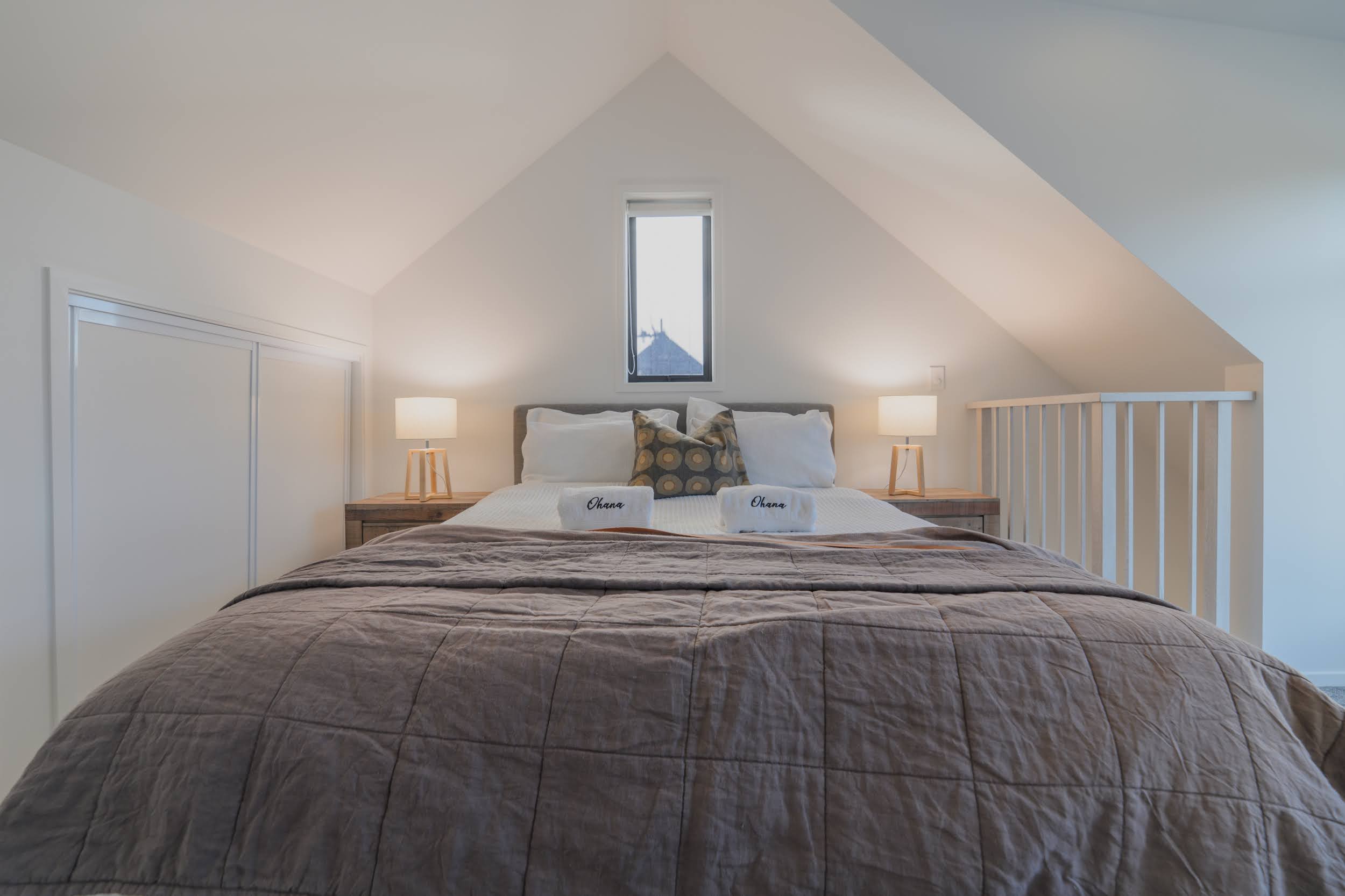 Cute & Stylish Loft | Affordable City Stay