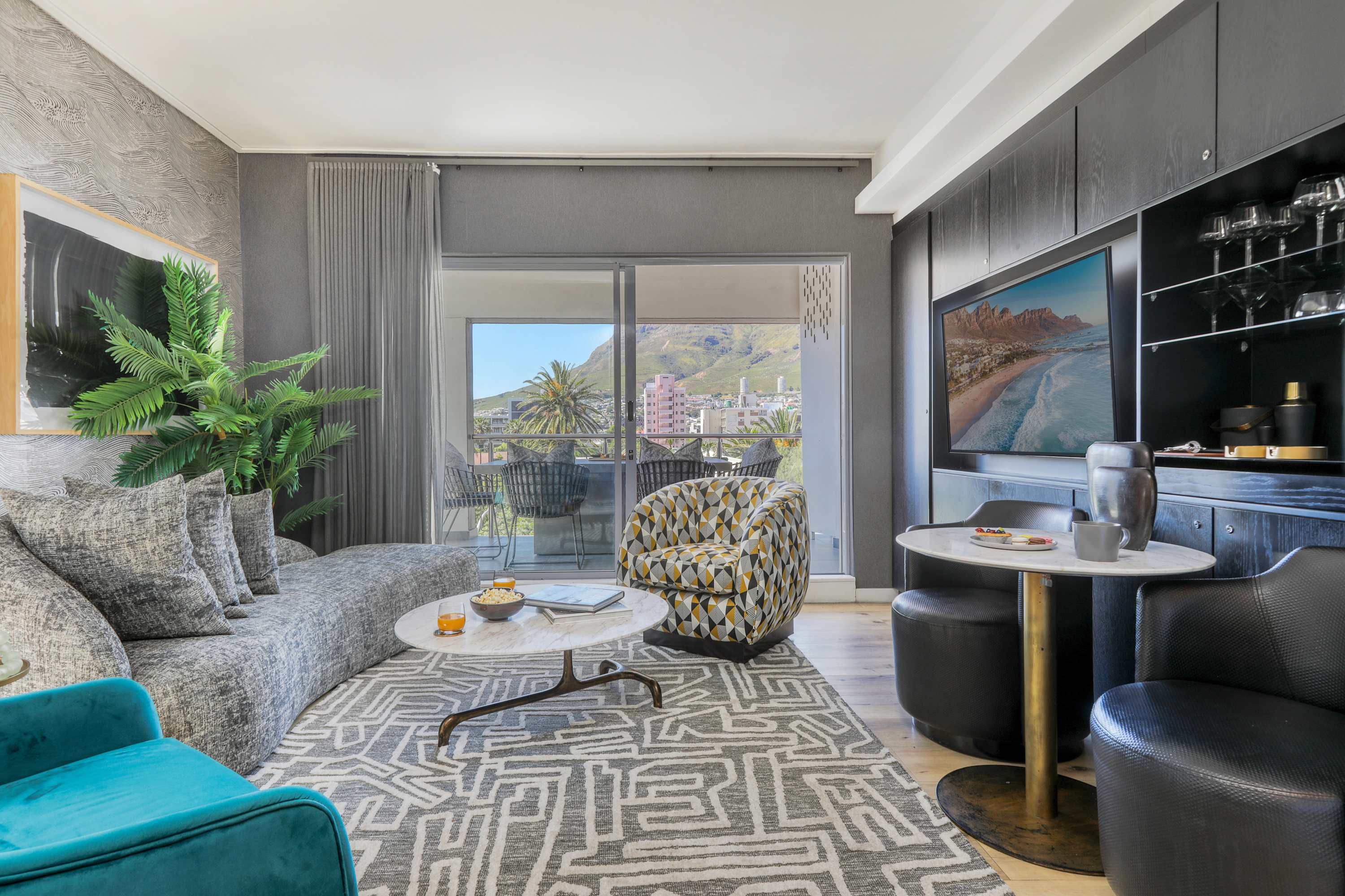 Danbury on Loop - Designer Apartment in Cape Town — Cape Town, Western Cape — vacation rental