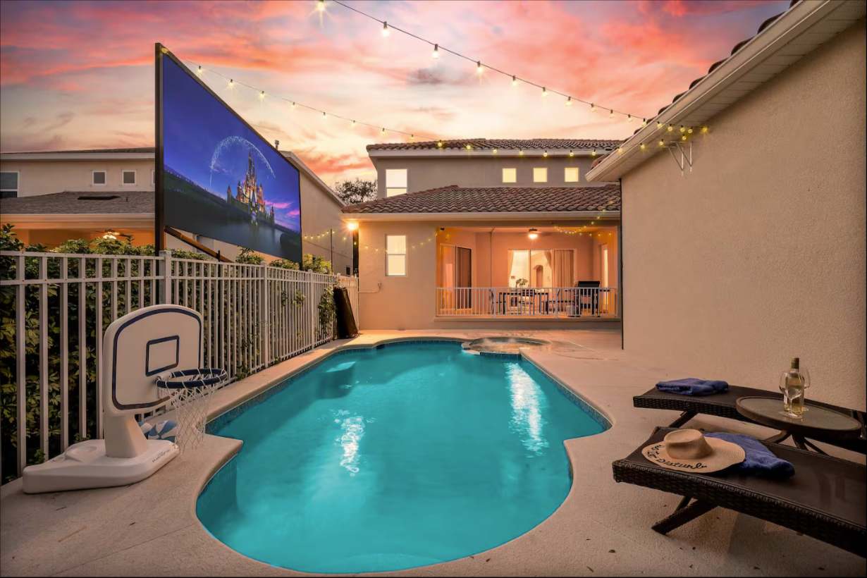 Luxury villa w/ private pool & game room