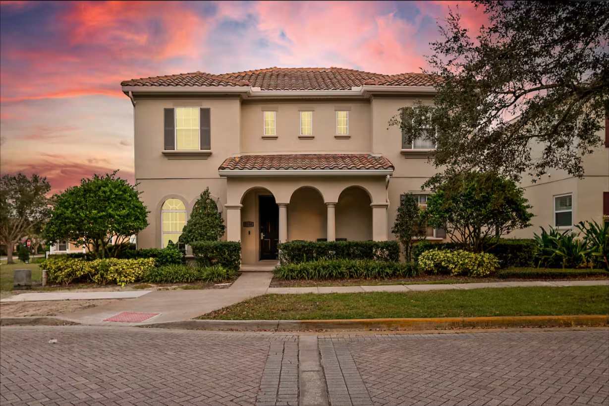 Luxury villa w/ private pool & game room