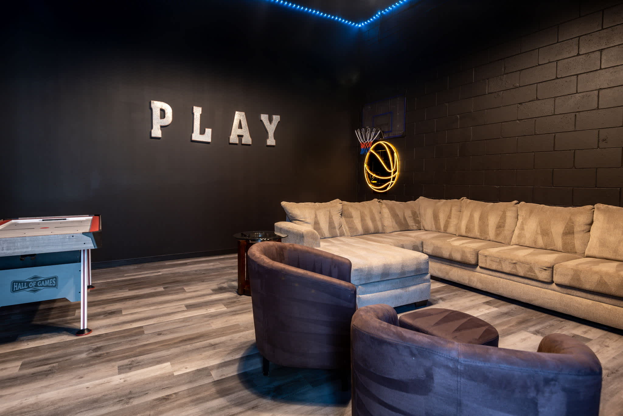 Luxury villa w/ private pool & game room