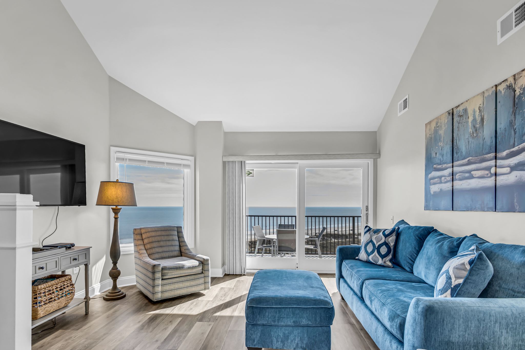New Listing! Penthouse Oceanfront Sea Cloisters Condo w/ Breathtaking Views + Outdoor Pool — Hilton Head Island, SC — vacation rental