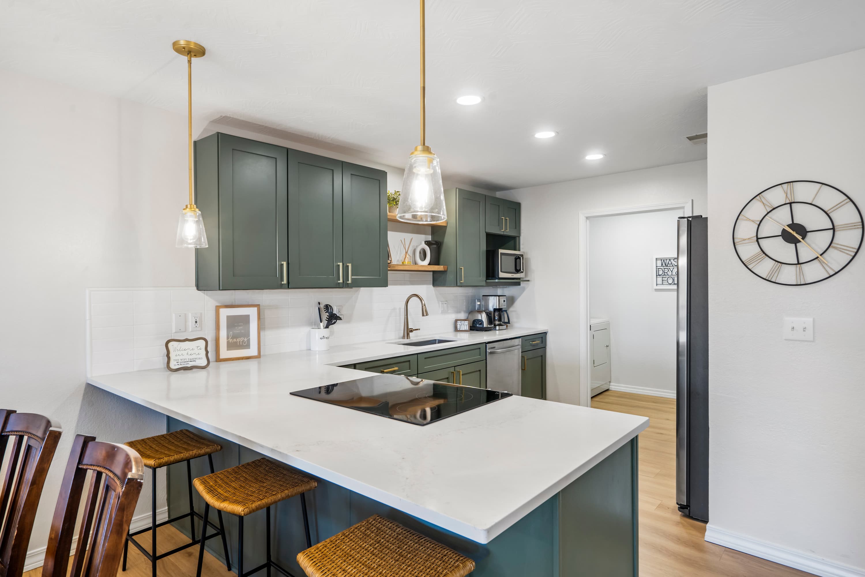 The elegant kitchen is well equipped for an unforgettable getaway​