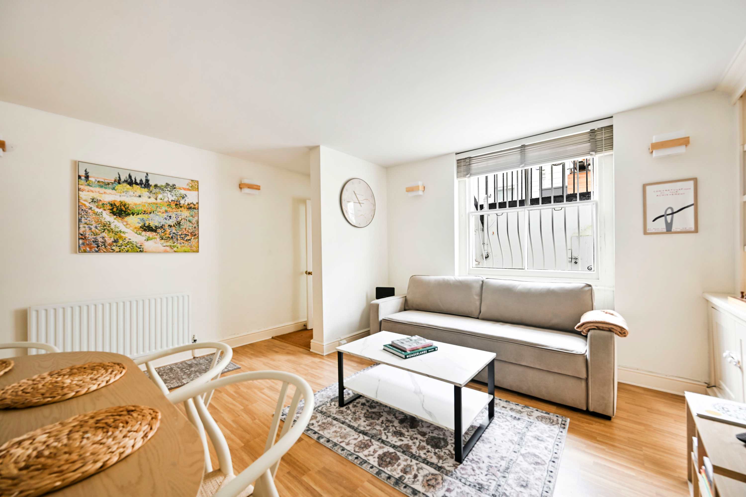View Chelsea Modern | King Bed, Workspace, Comfort in 71A Ifield Road SW10 9AU Chelsea Modern | King Bed, Workspace, Comfort in 71A Ifield Road SW10 9AU - Property image 3 - VivreStays