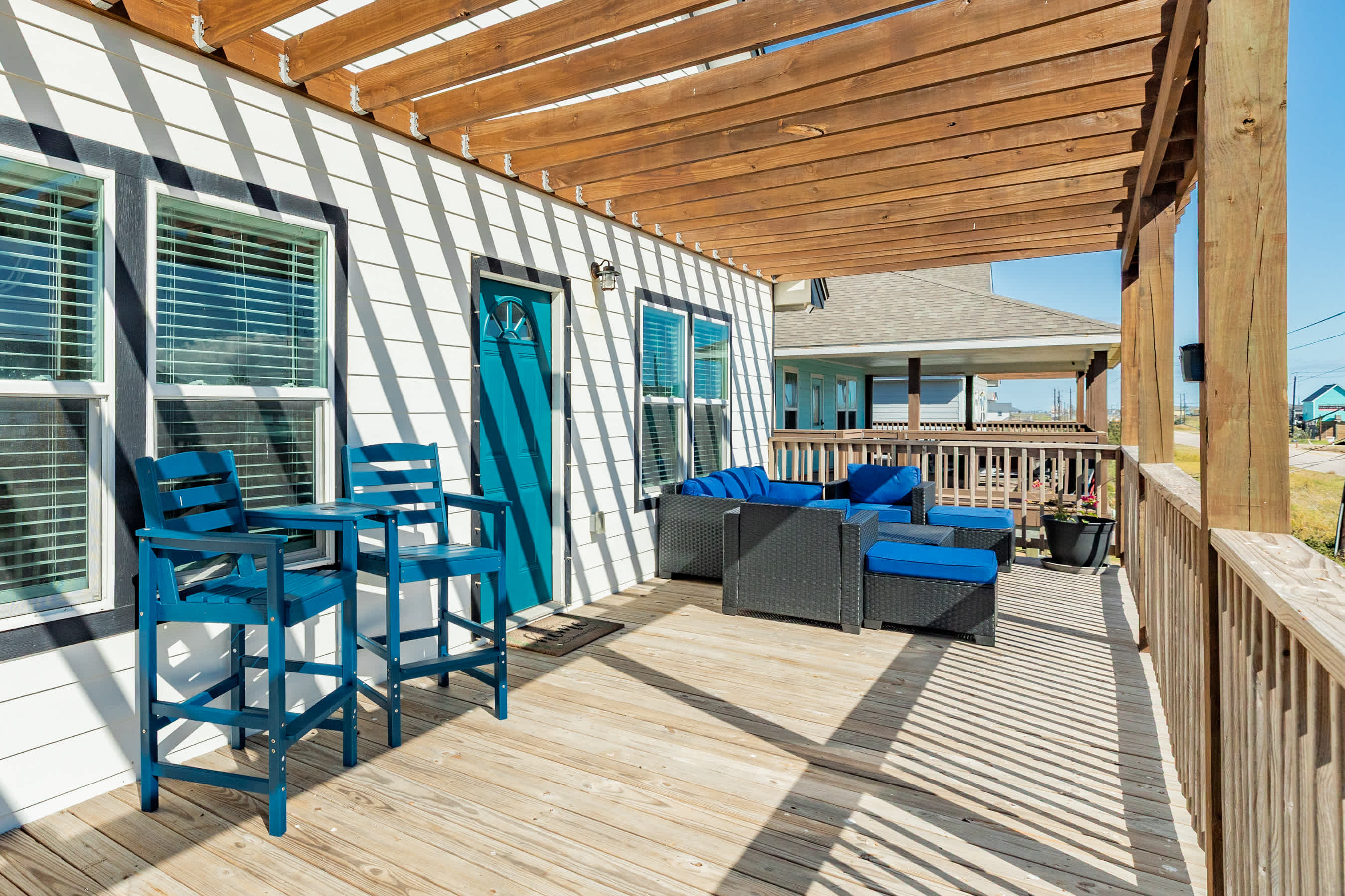 Lake2Sea Spacious Retreat Gulf Waterway View 2