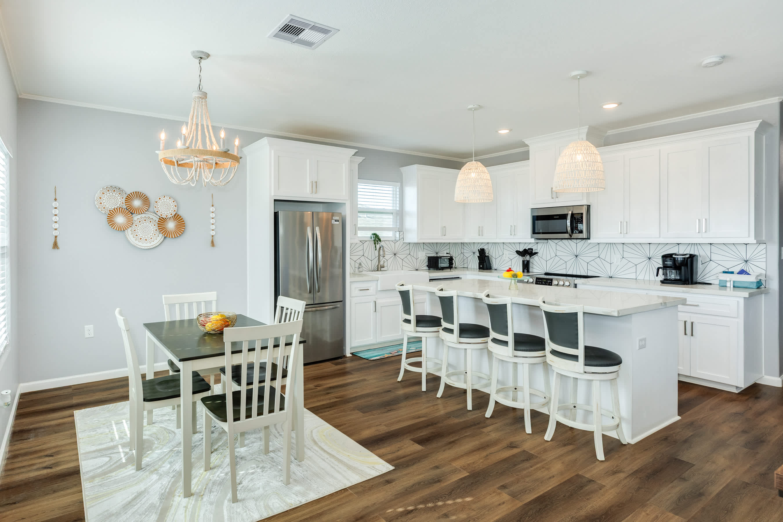 Lake2Sea Spacious Retreat Gulf Waterway View 6