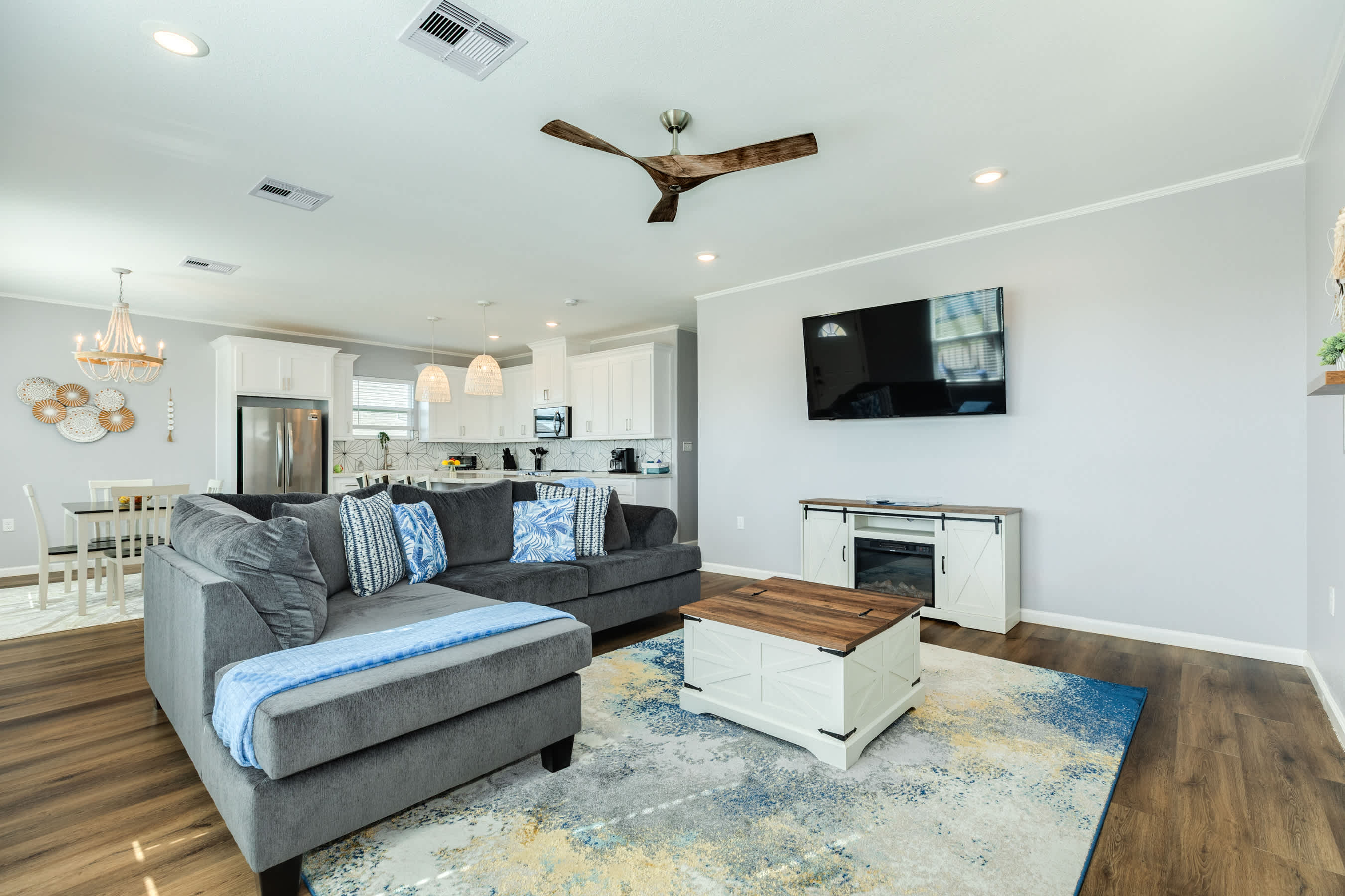 Lake2Sea Spacious Retreat Gulf Waterway View 9