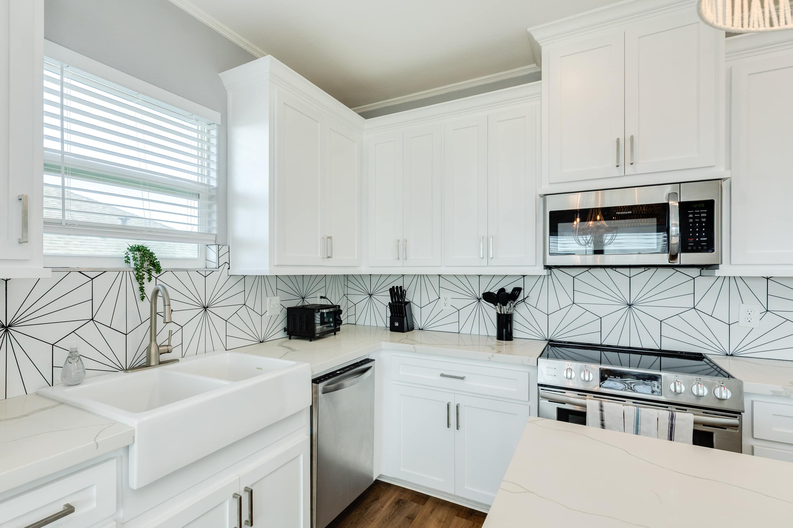 Lake2Sea Spacious Retreat Gulf Waterway View 7