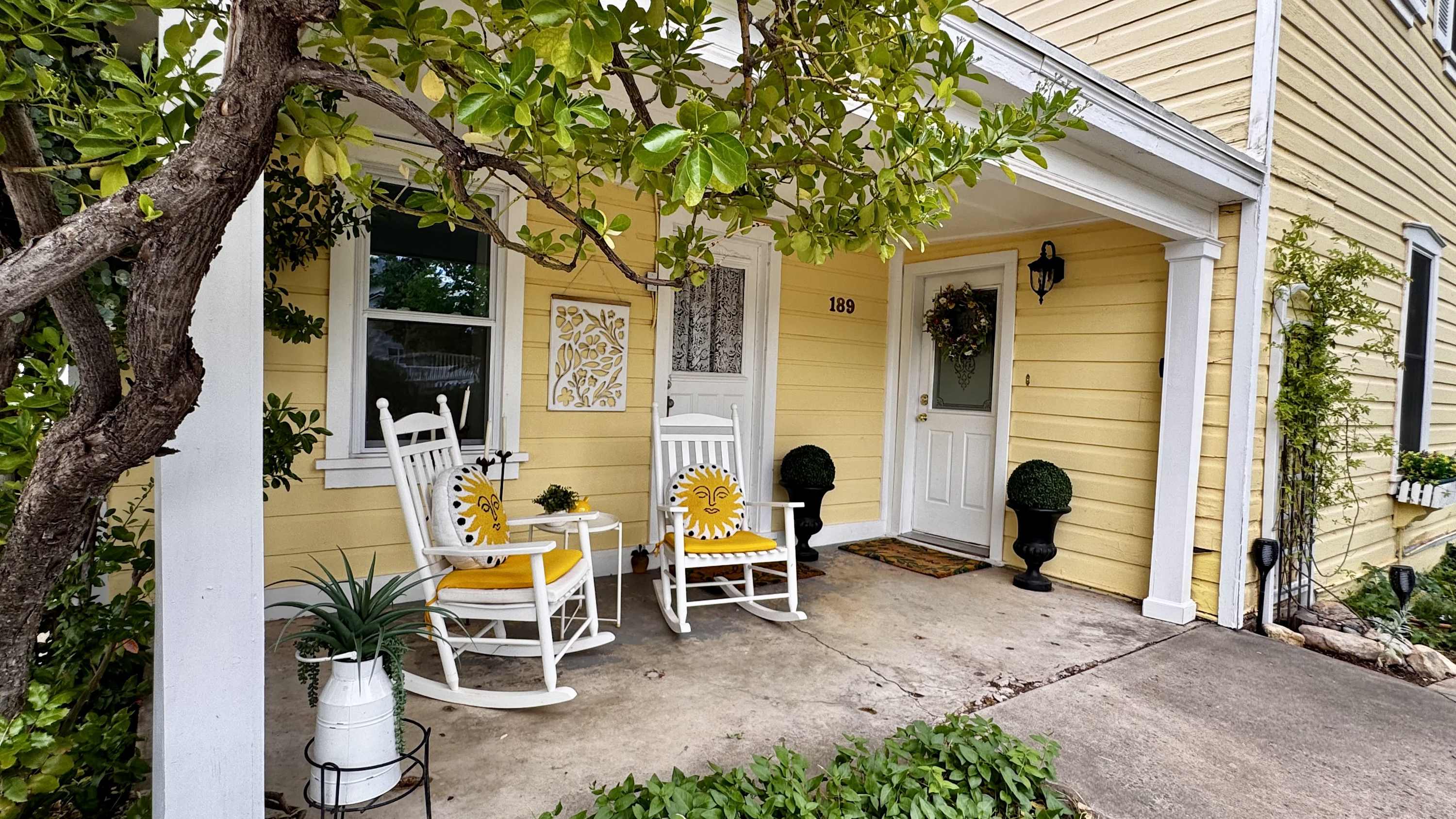 Southern Elm — 1905 Historic Victorian, Kanab