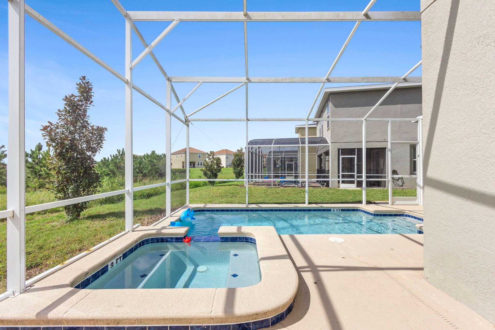 5BR Champions Gate home w/ private pool & patio
