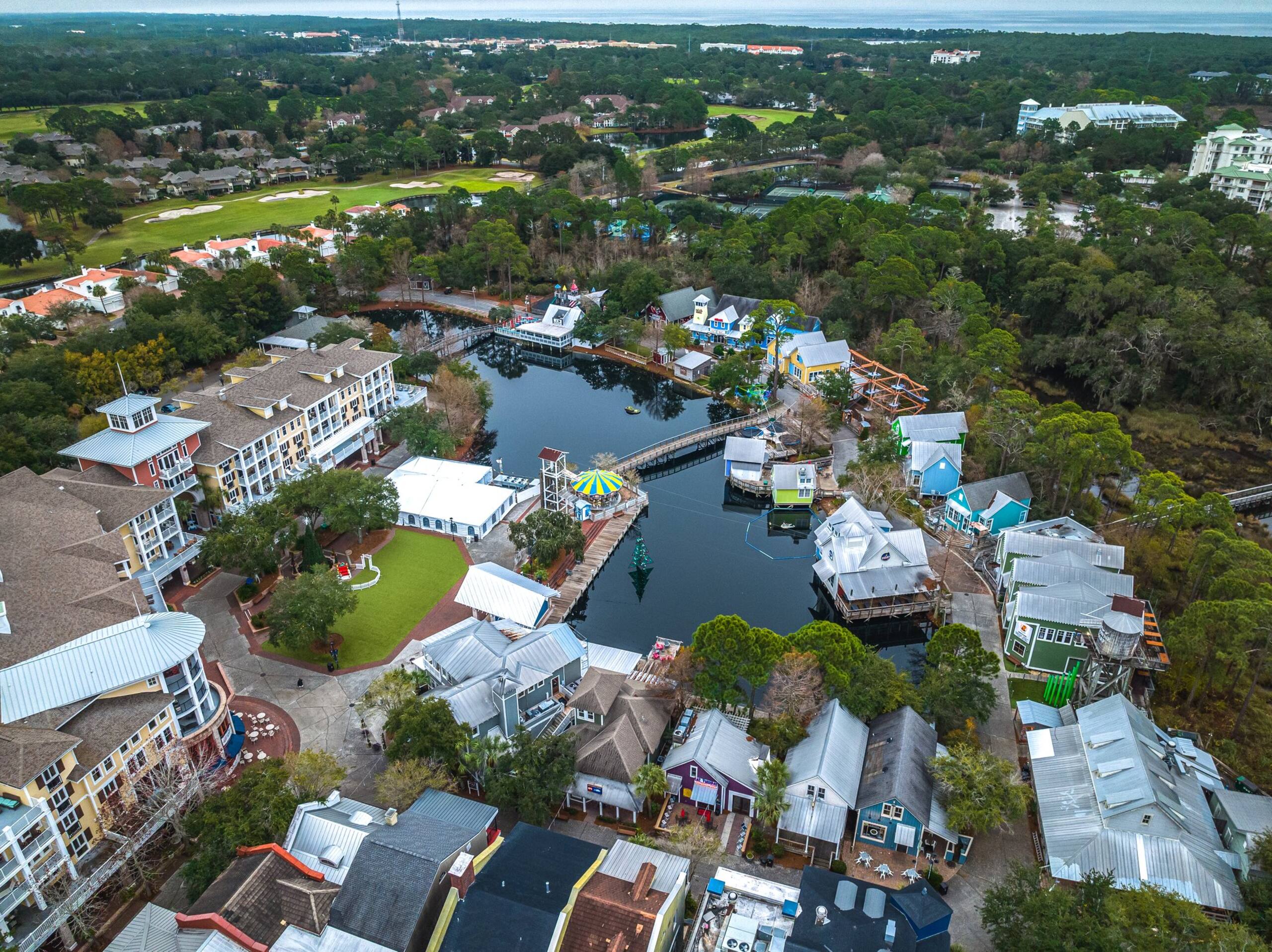 Baytowne Bliss at Lasata with Heated Pool & Golf Cart - Picture 45