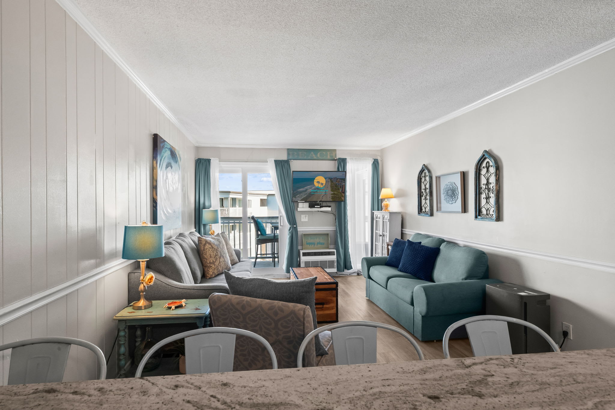 Kitchen with island seating for 4