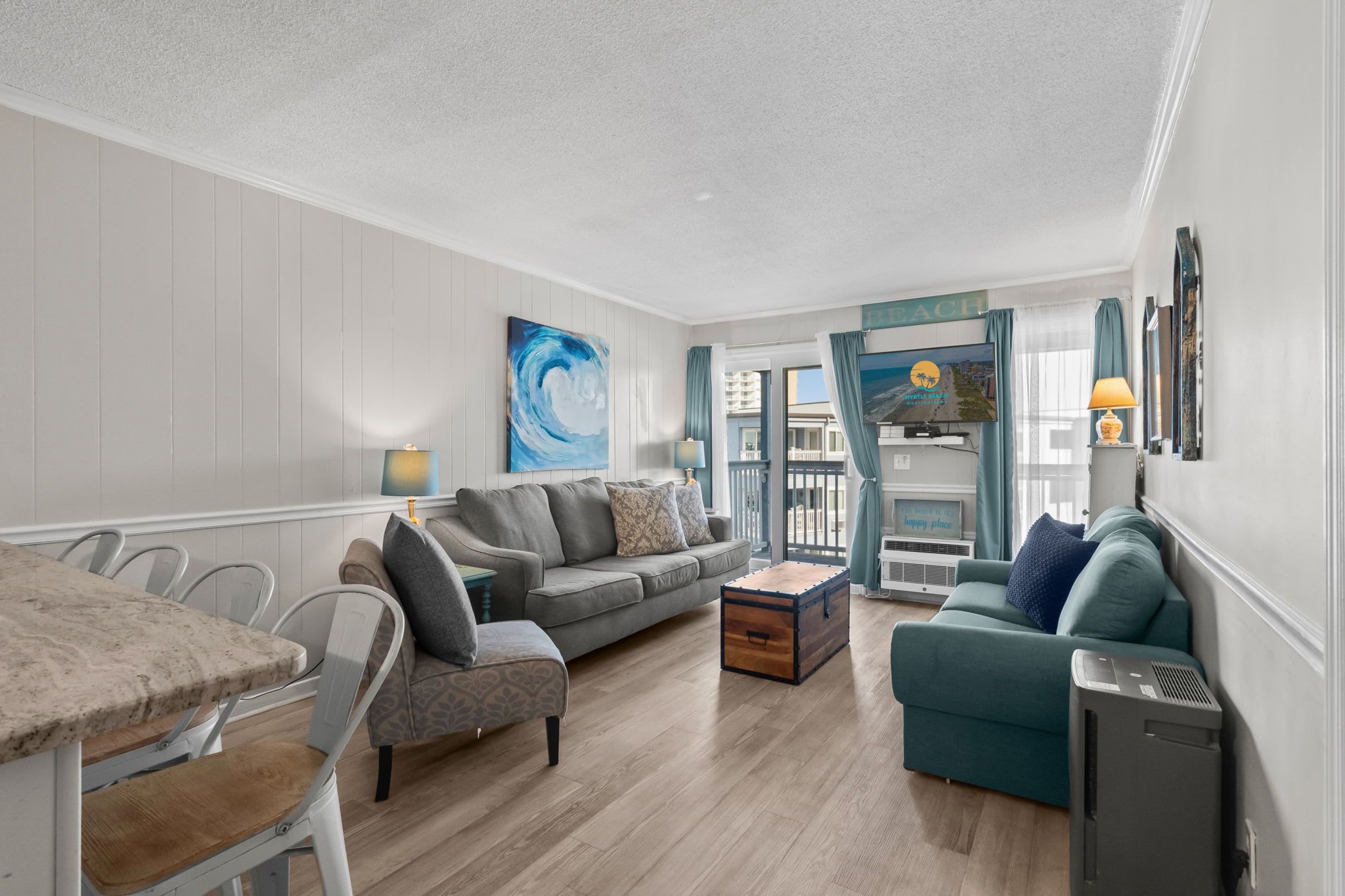 Cozy spot for family and friends