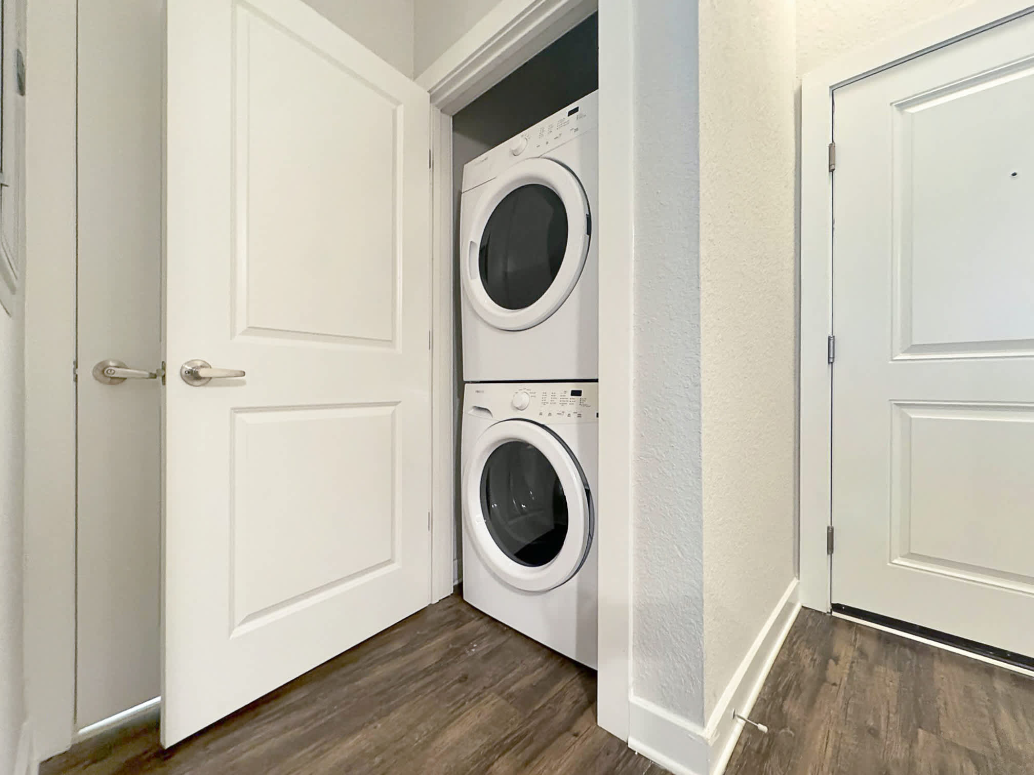 1st Floor Luxury 1 BR, Westshore Tampa