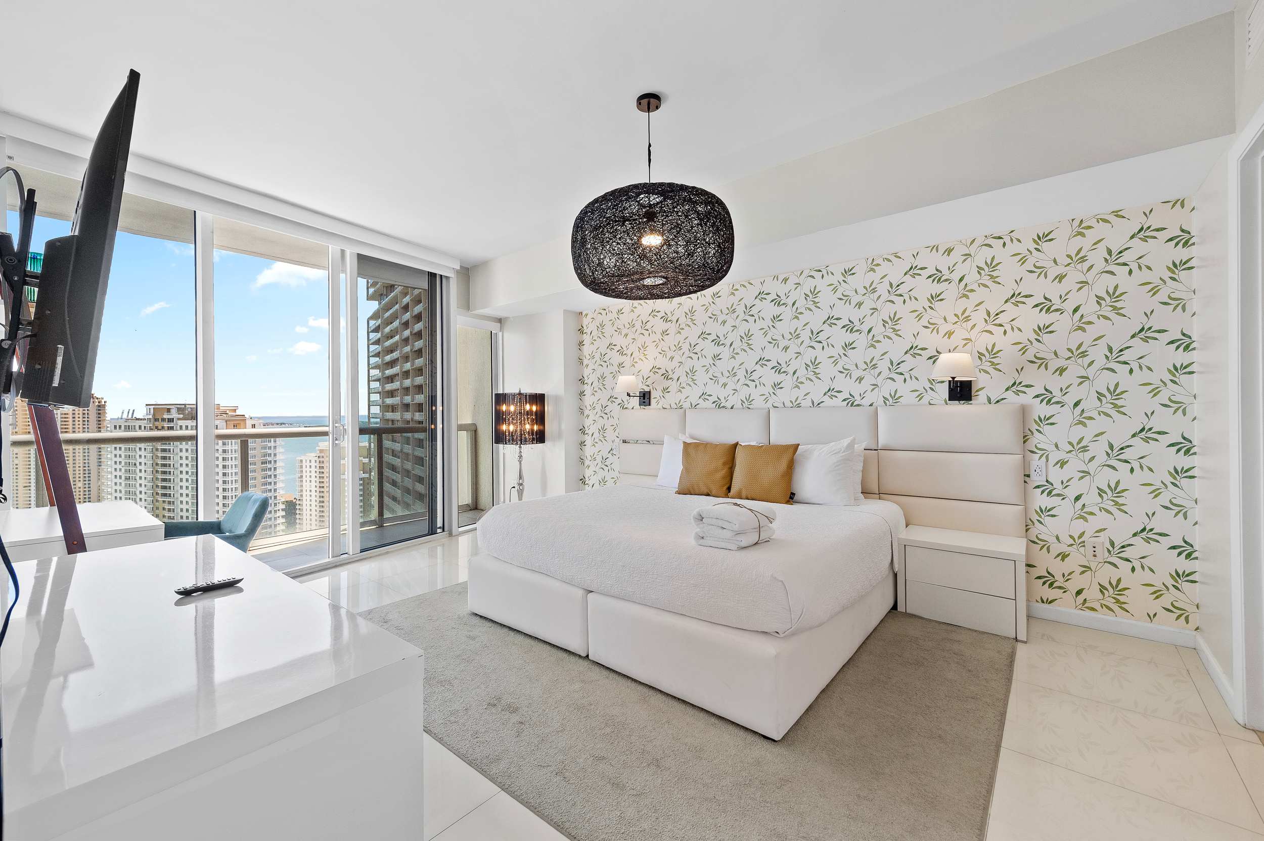Luxury Brickell Apartment in ICON Balcony Closed