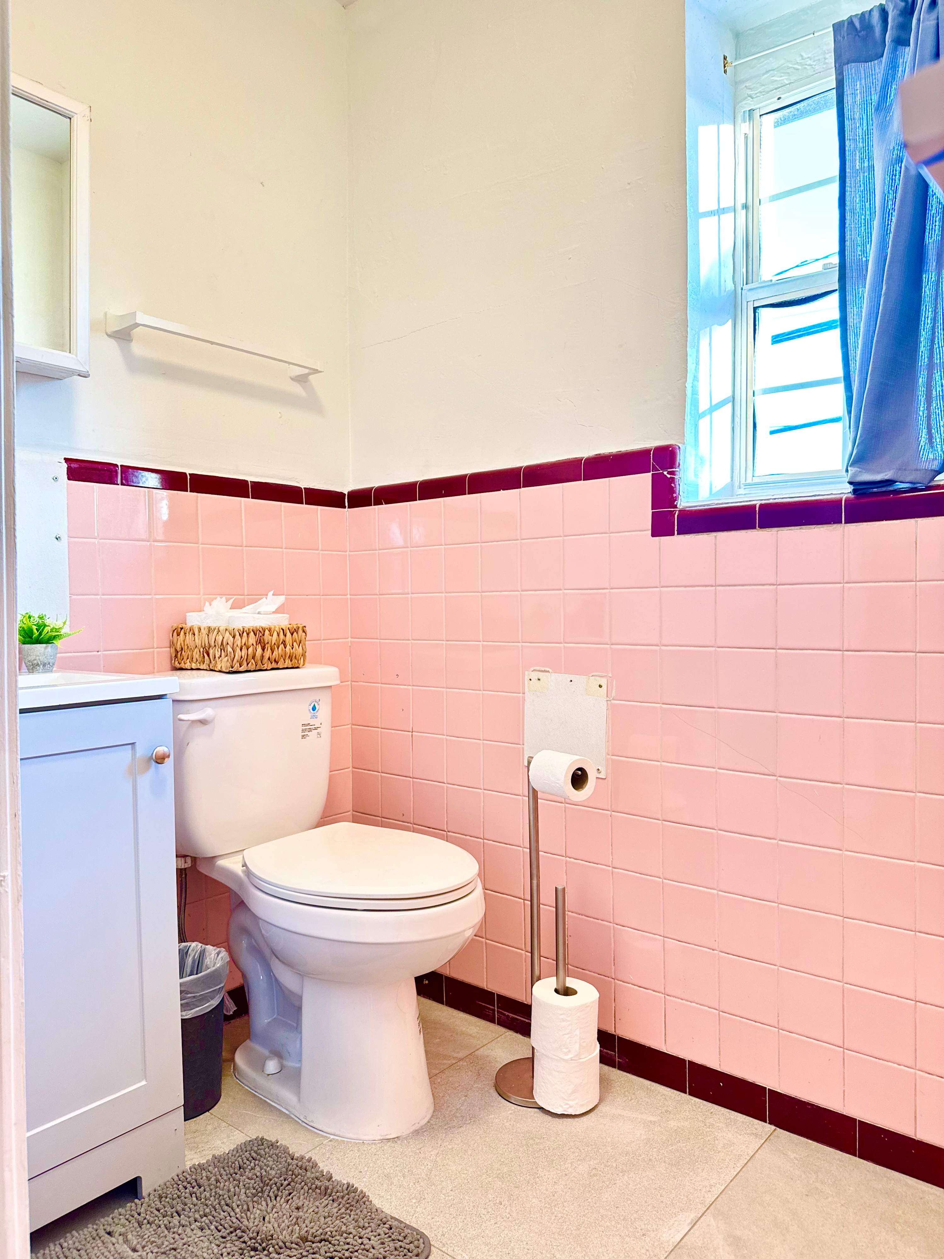 Urban Studio w/ Free Parking & Walkable Location