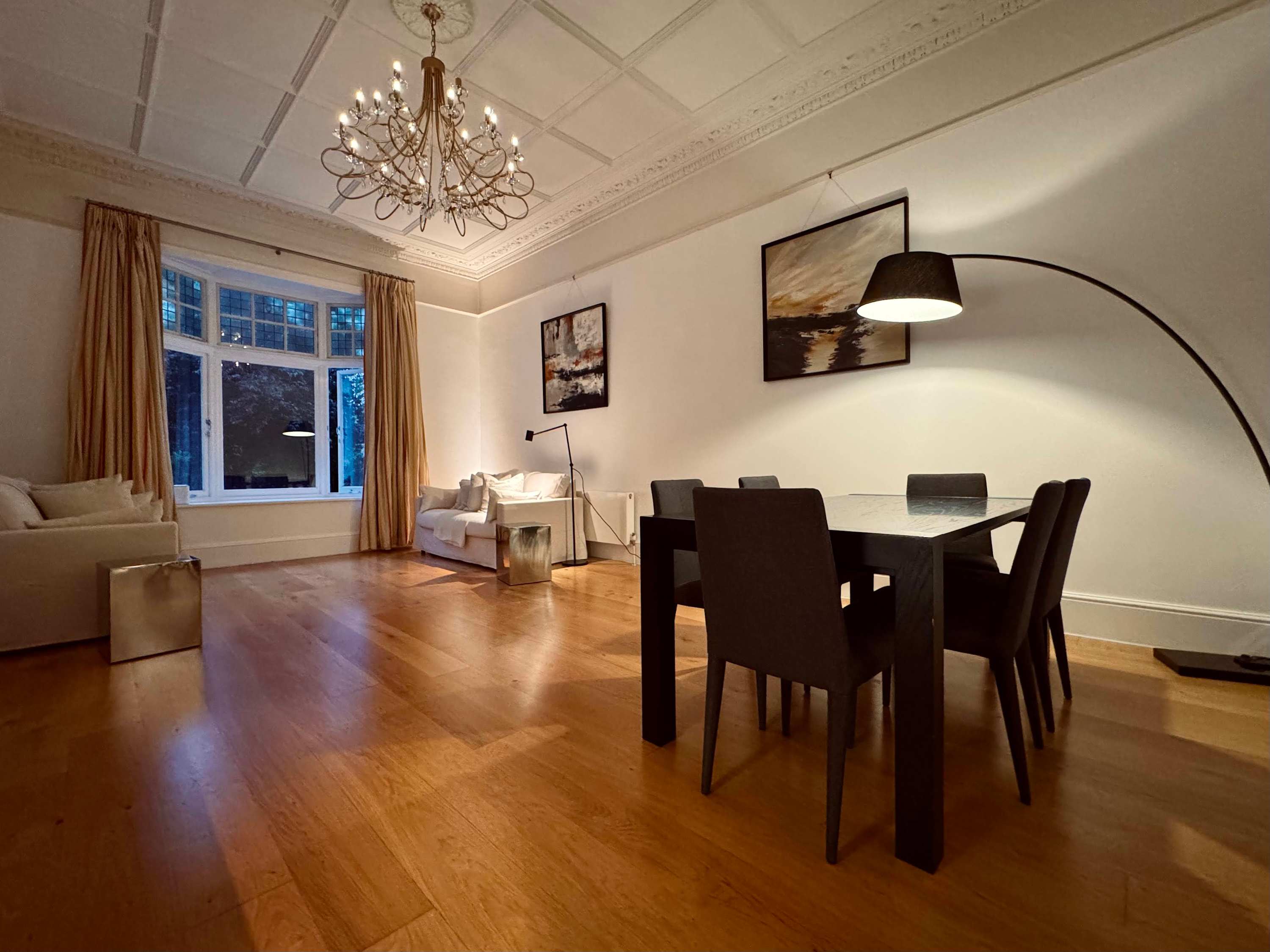 View Heritage South Ken with Fireplace, Super King Bed in Onslow Gardens SW7 3AG Heritage South Ken with Fireplace, Super King Bed in Onslow Gardens SW7 3AG - Property image 36 - VivreStays