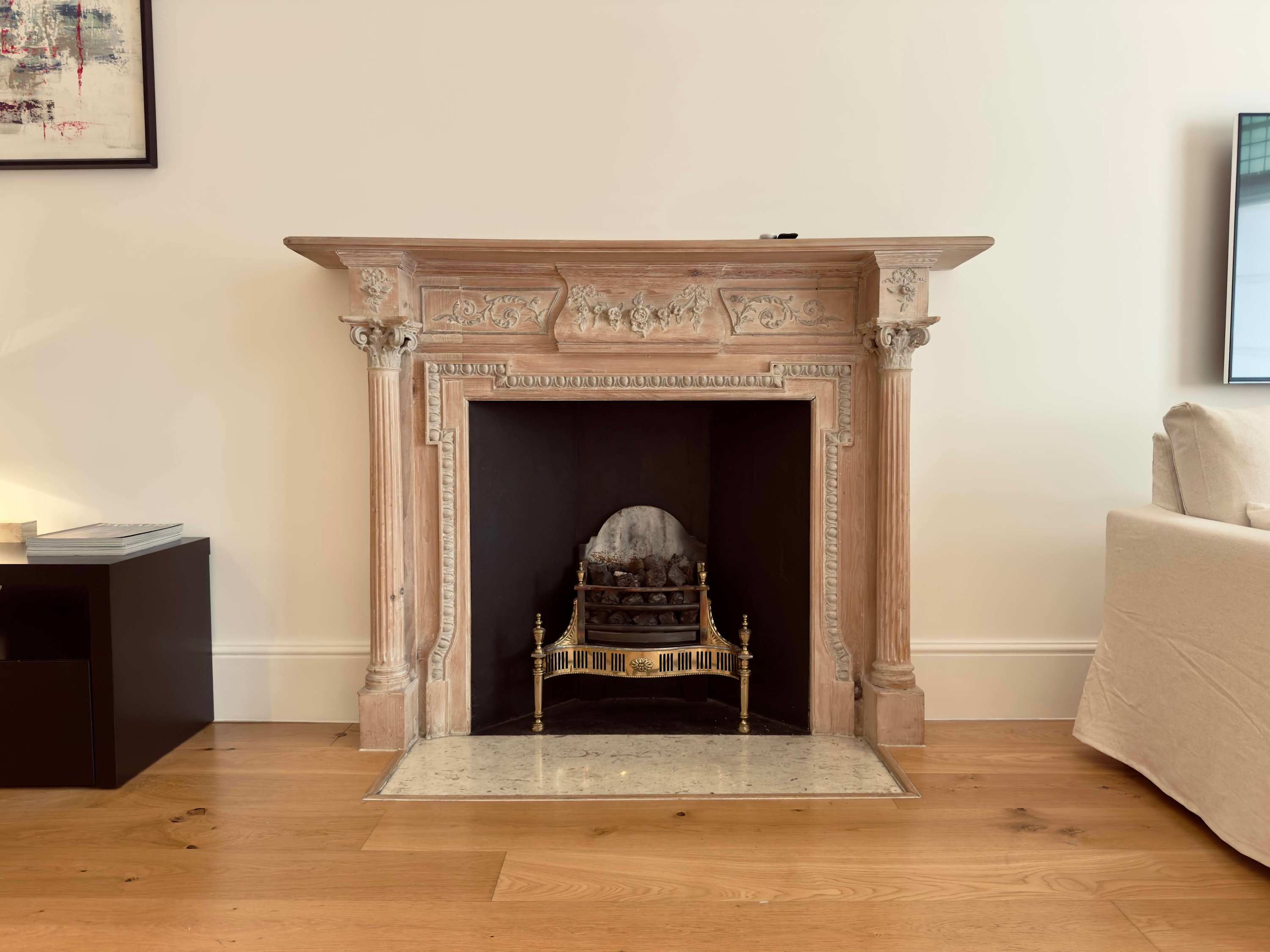 View Heritage South Ken with Fireplace, Super King Bed in Onslow Gardens SW7 3AG Heritage South Ken with Fireplace, Super King Bed in Onslow Gardens SW7 3AG - Property image 45 - VivreStays