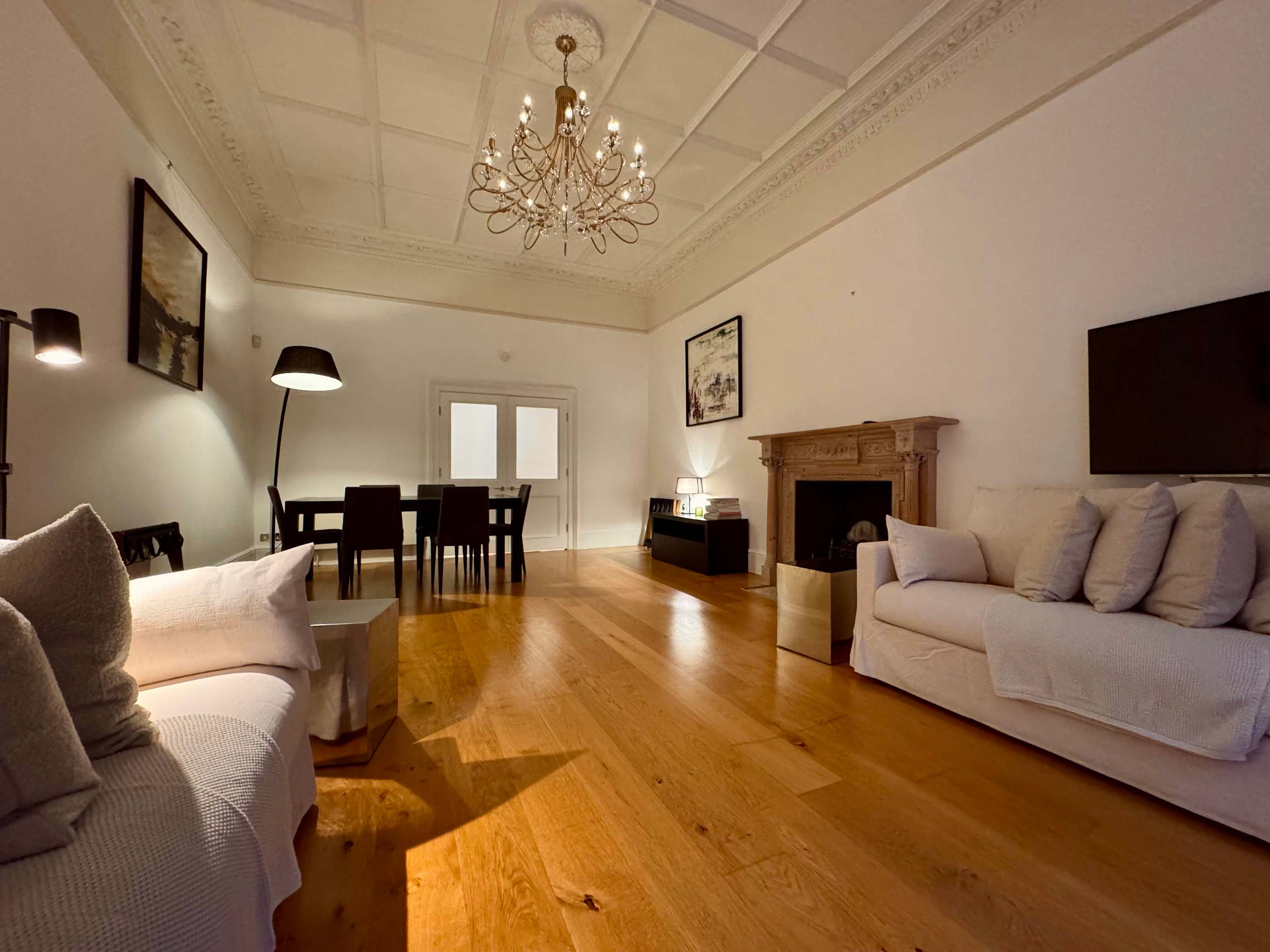 View Heritage South Ken with Fireplace, Super King Bed in Onslow Gardens SW7 3AG Heritage South Ken with Fireplace, Super King Bed in Onslow Gardens SW7 3AG - Property image 41 - VivreStays