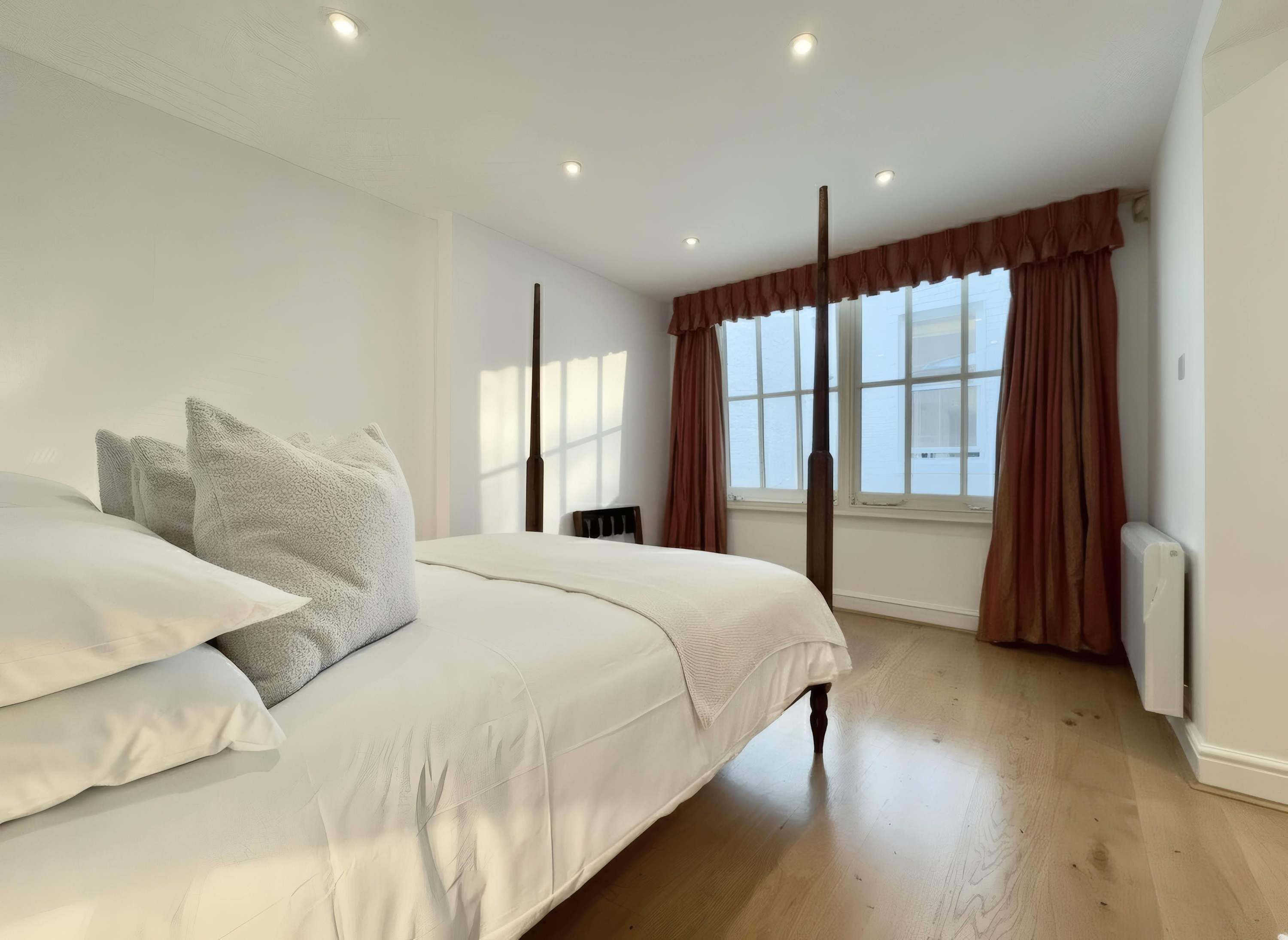View Heritage South Ken with Fireplace, Super King Bed in Onslow Gardens SW7 3AG Heritage South Ken with Fireplace, Super King Bed in Onslow Gardens SW7 3AG - Property image 69 - VivreStays
