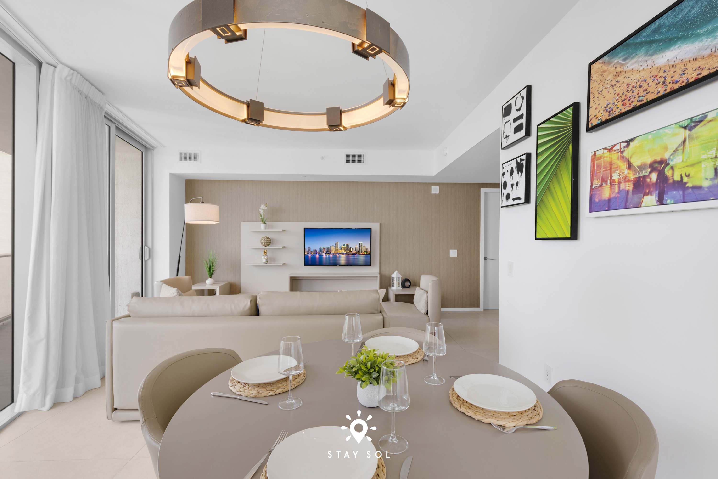Free Car Parking & 1BR Apt w/ Stunning Ocean Views