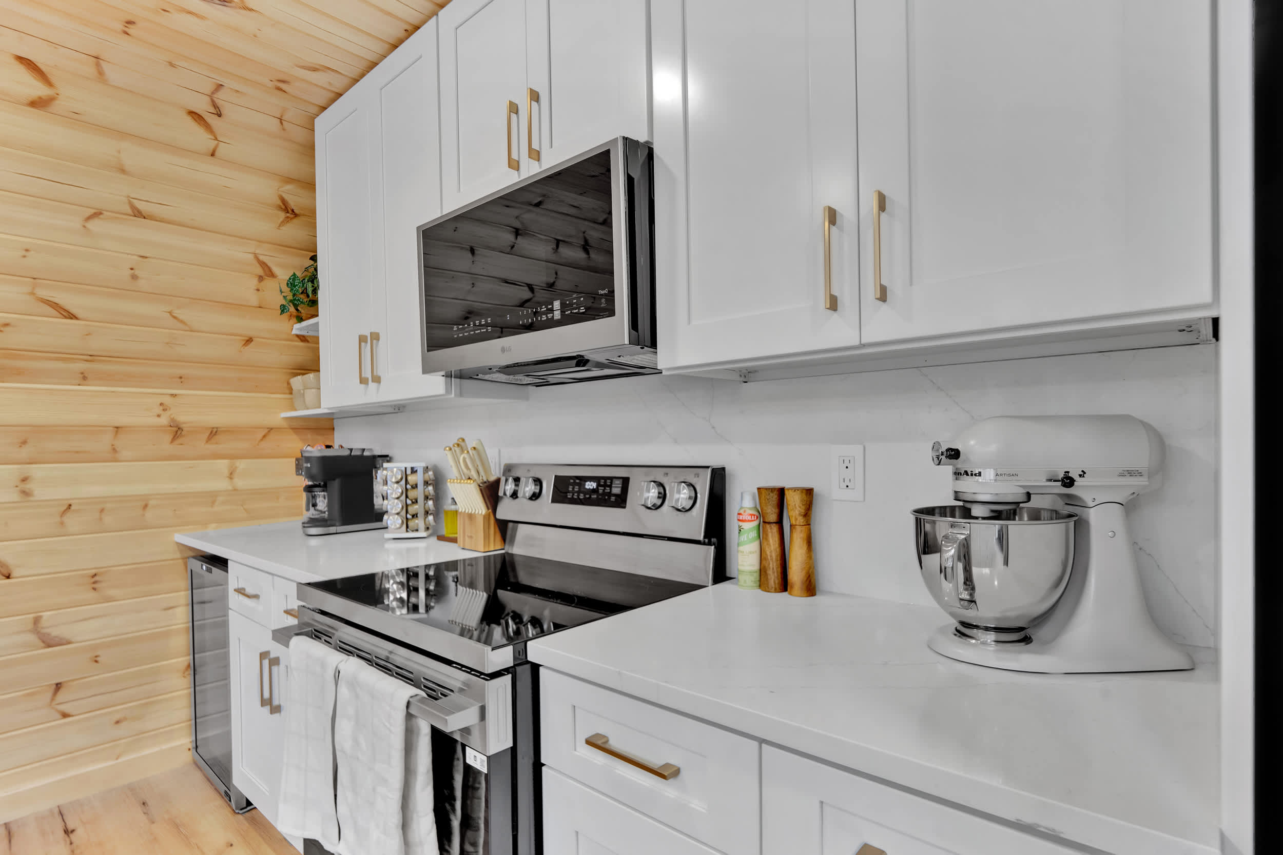 A-Frame Cabin | Hot Tub | Theater & Game Lounge