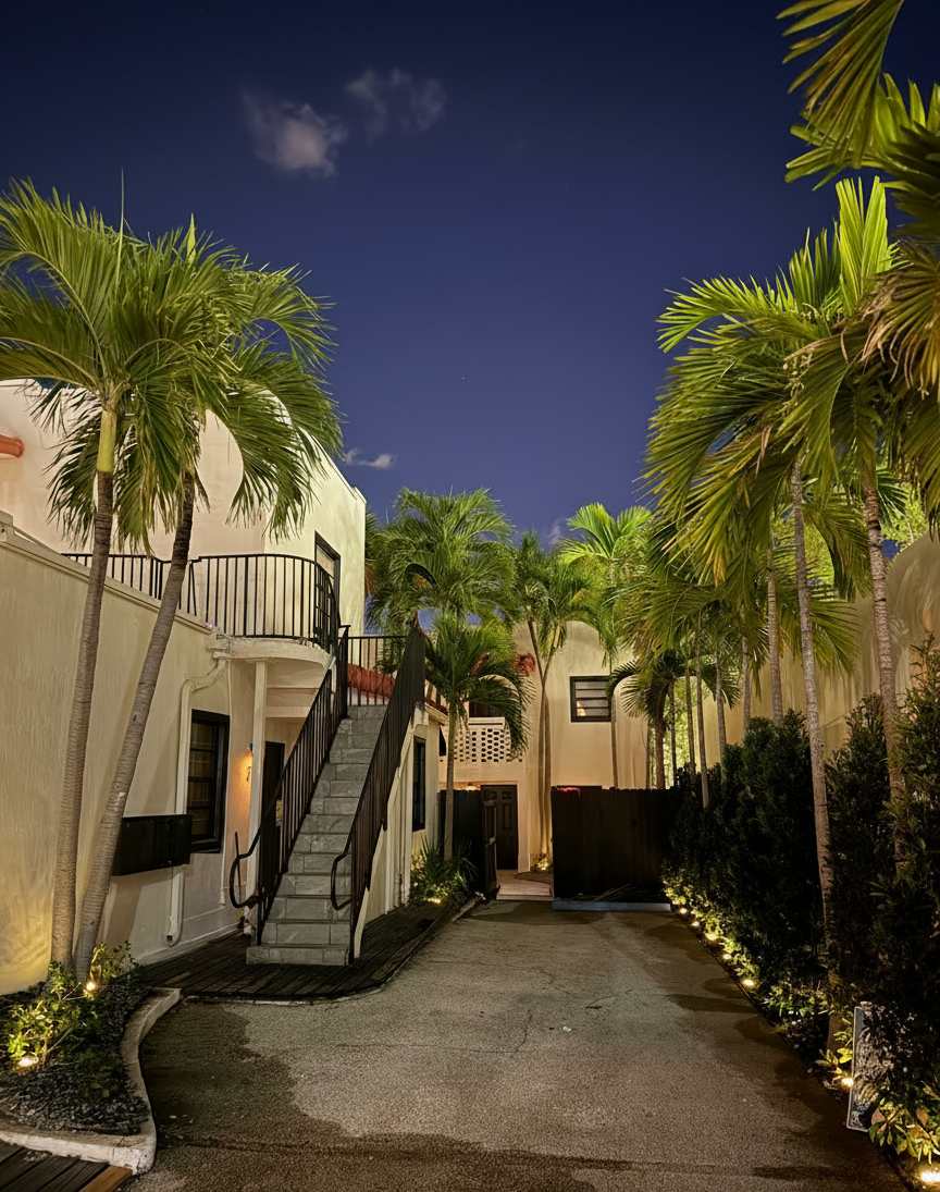 Art Deco Gem Steps to Beach