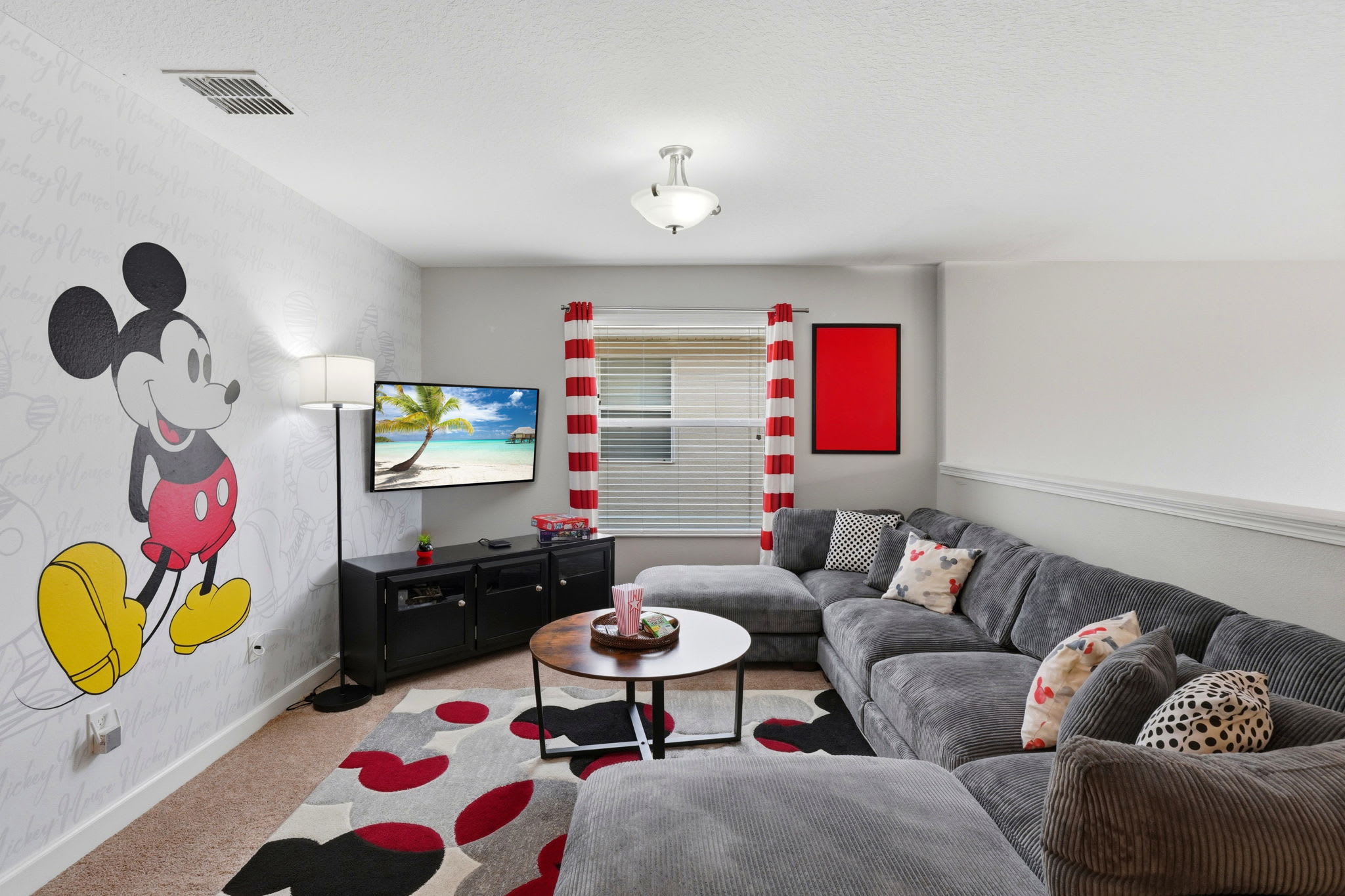 Disney villa w/private view! Minutes from parks. — Kissimmee, FL — vacation rental