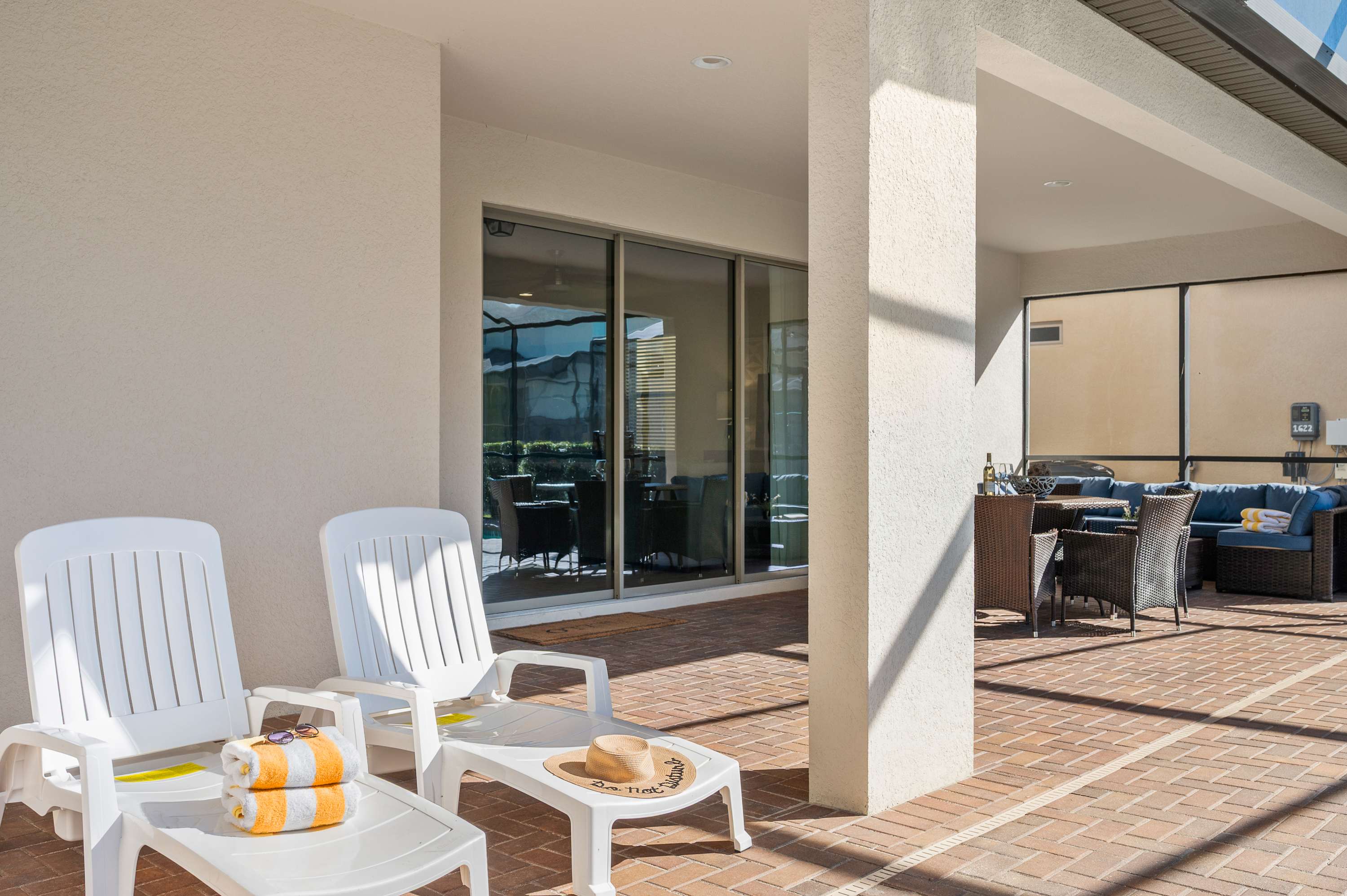 Spacious house w/private pool & water park access