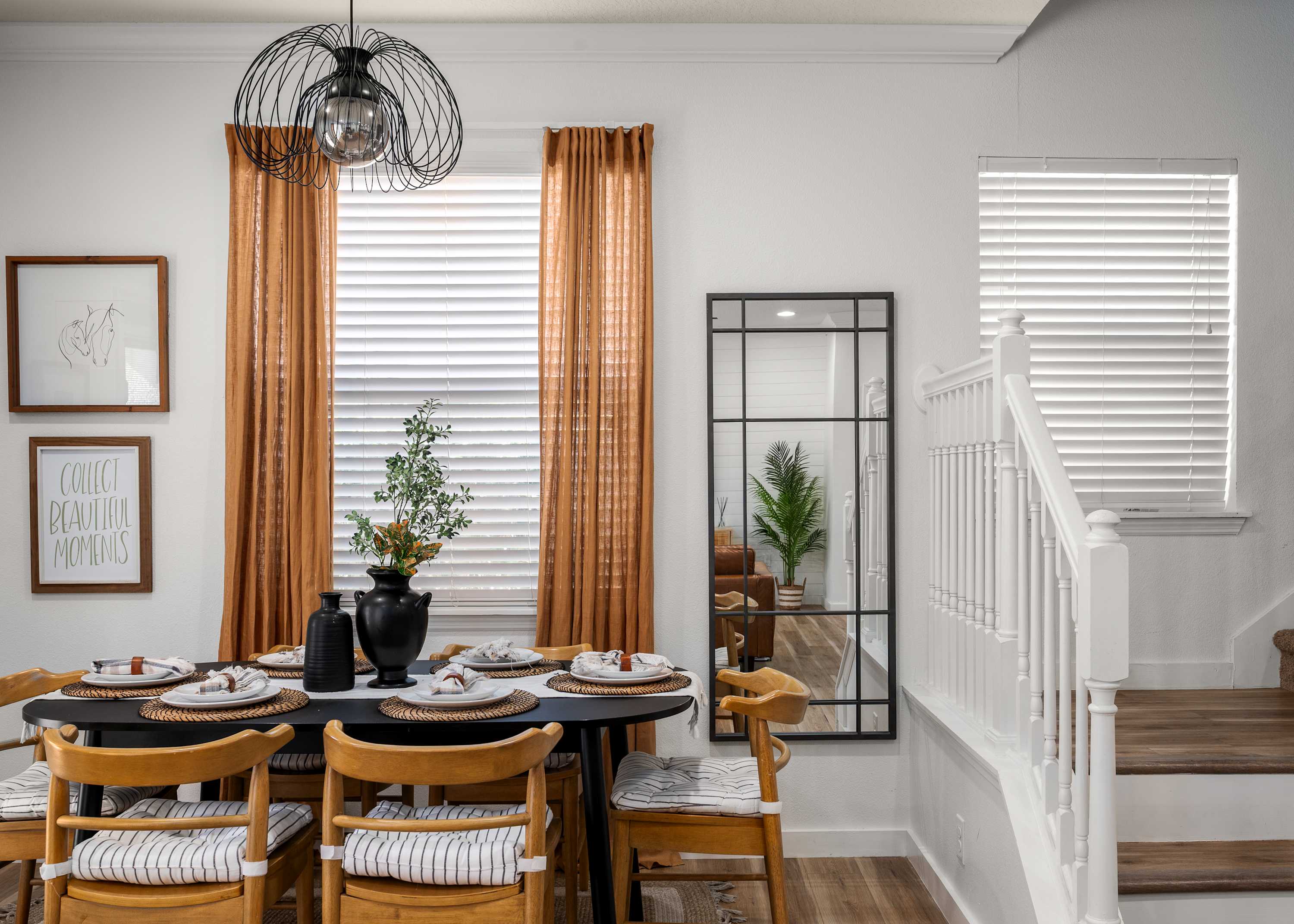 Spacious villa w/pool & game room near Disney