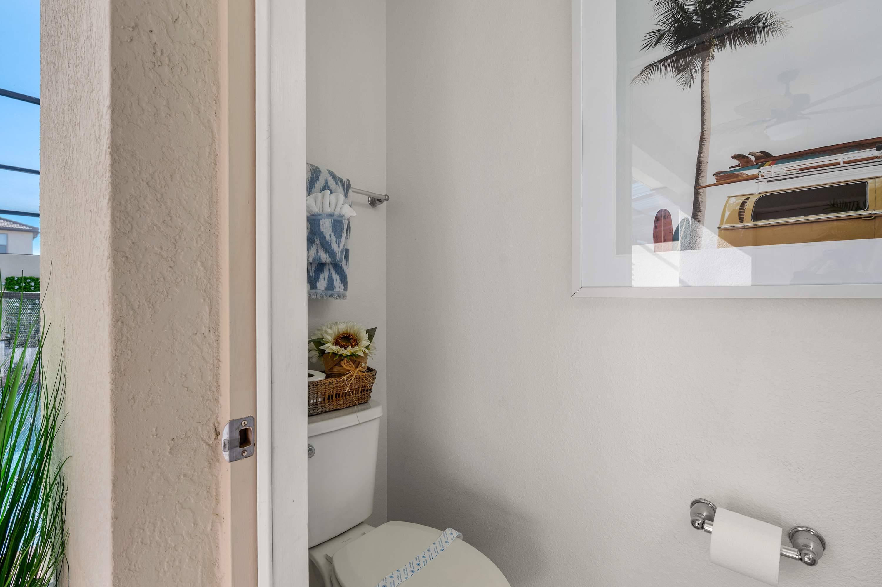 Spacious villa w/pool & game room near Disney