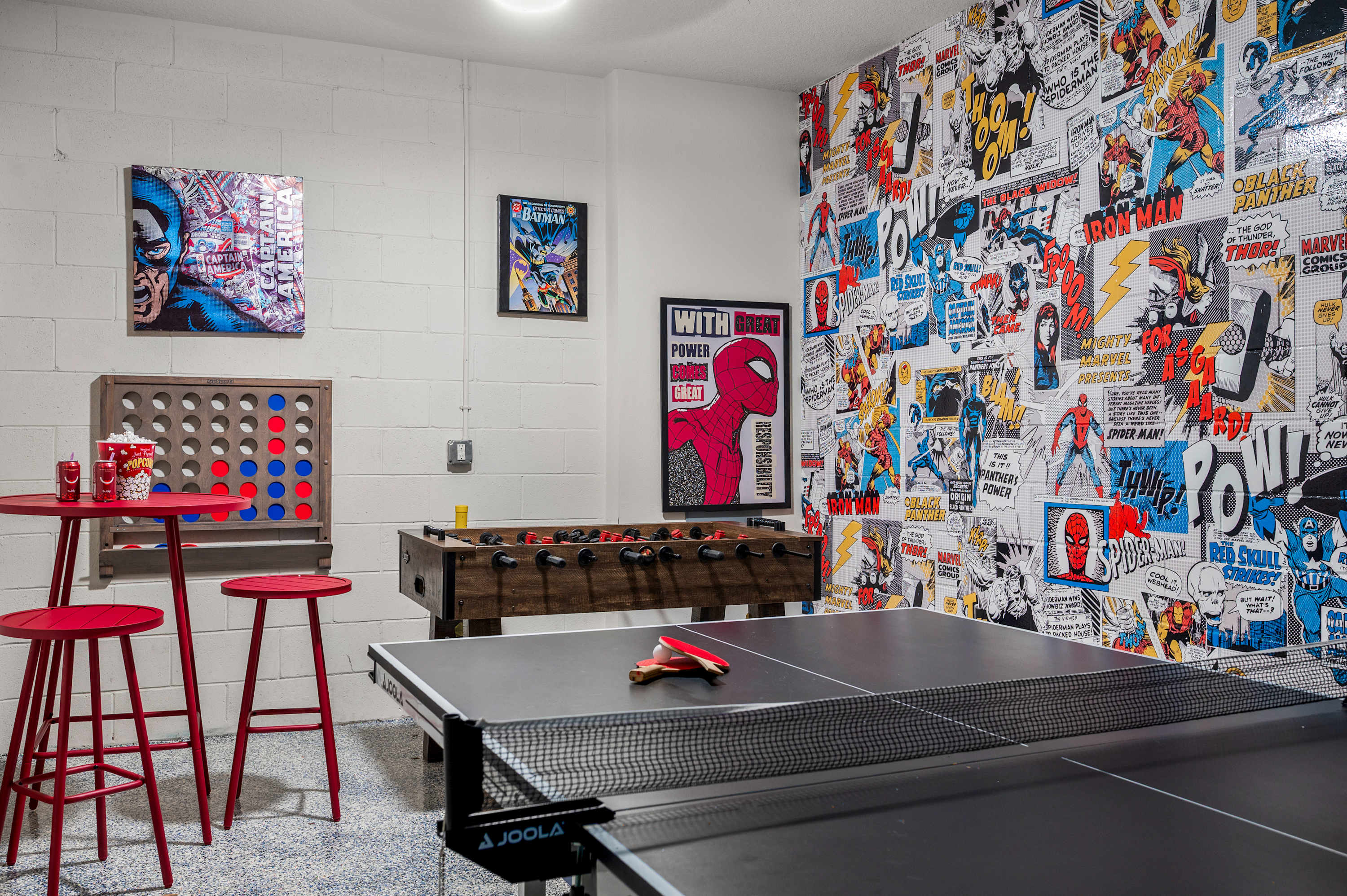 Spacious villa w/pool & game room near Disney