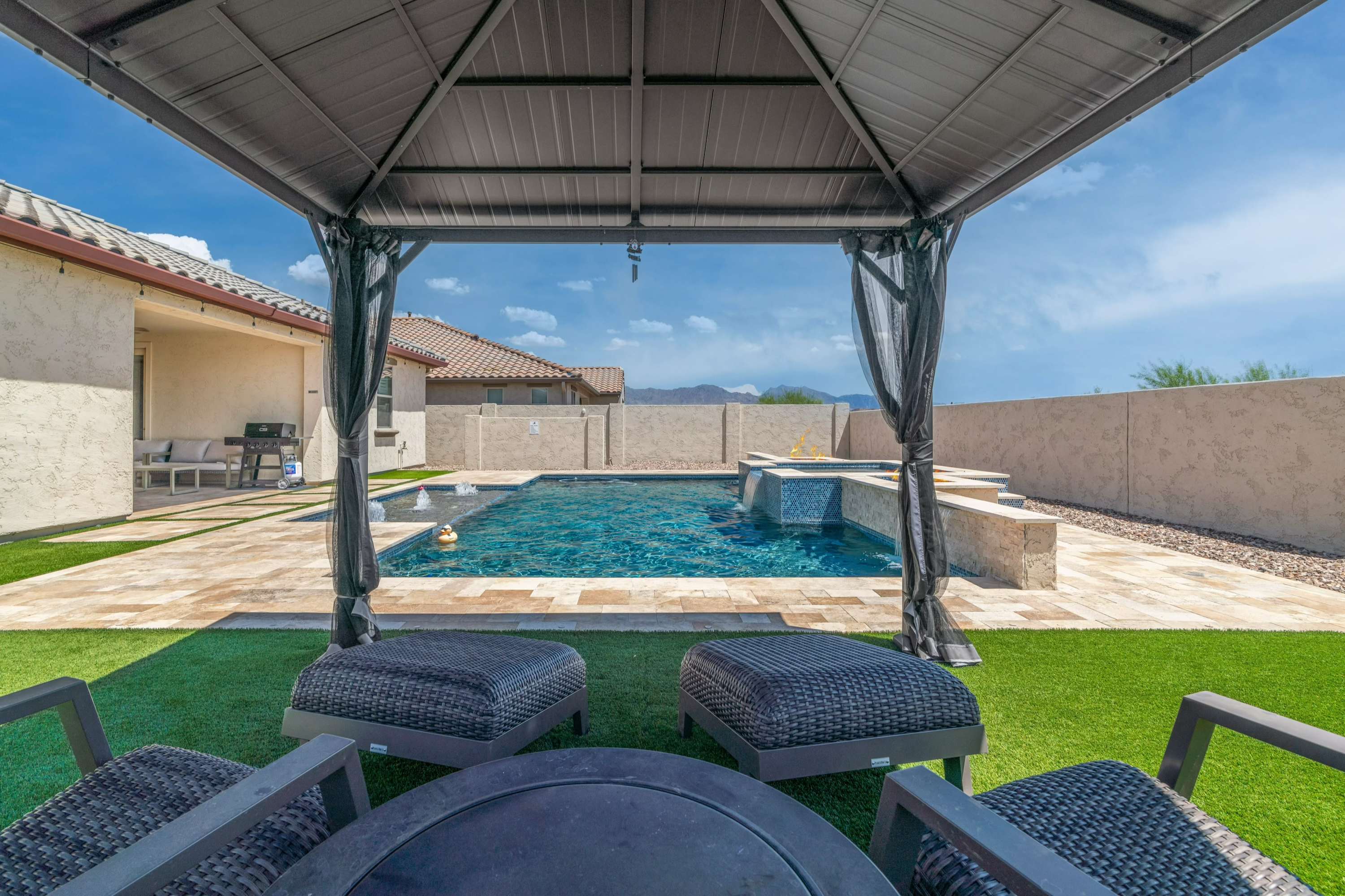 HEATED POOL! Luxe Goodyear Oasis | King Suite | Grill