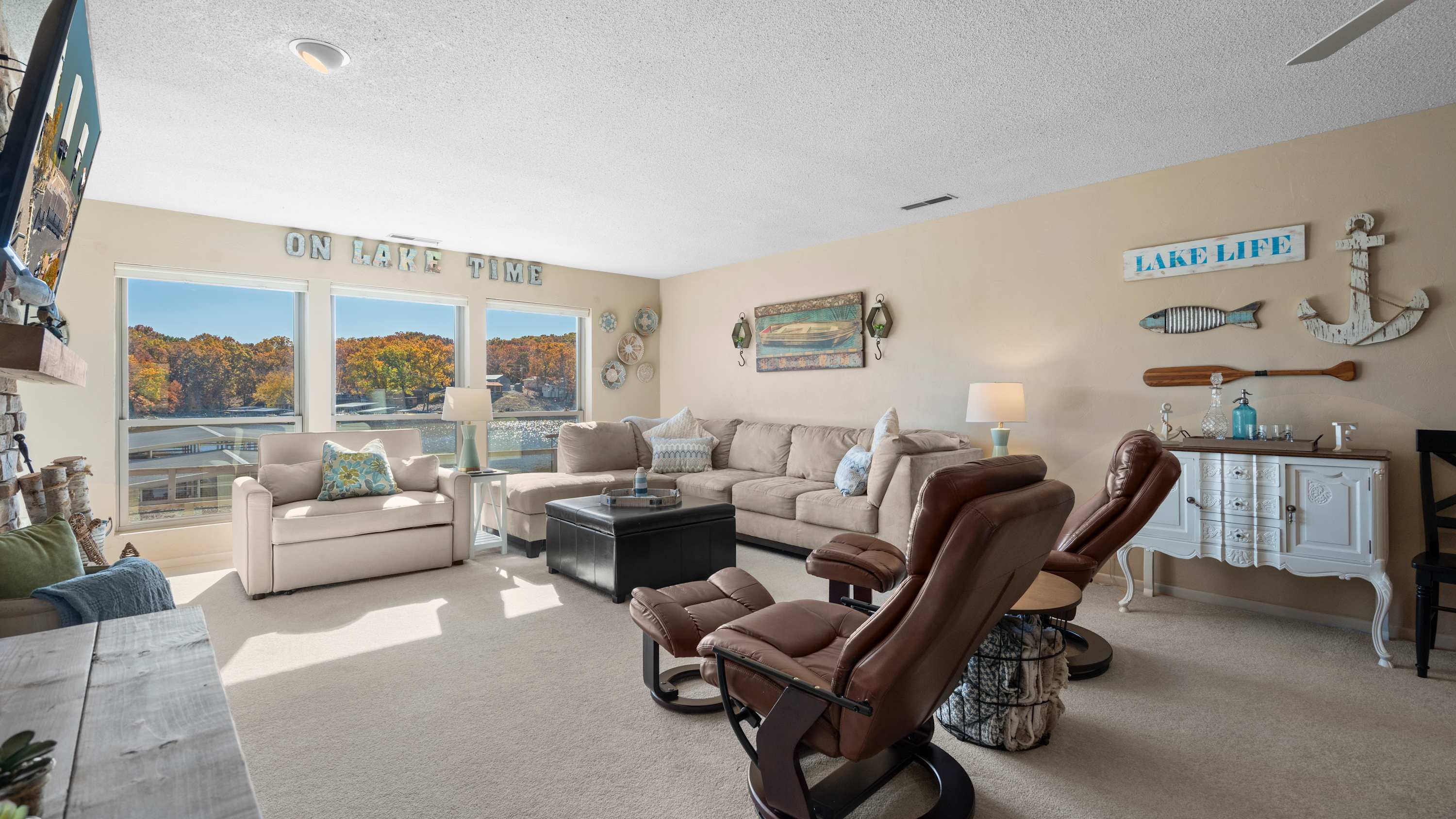 Easy Breezy - Lakefront for 6