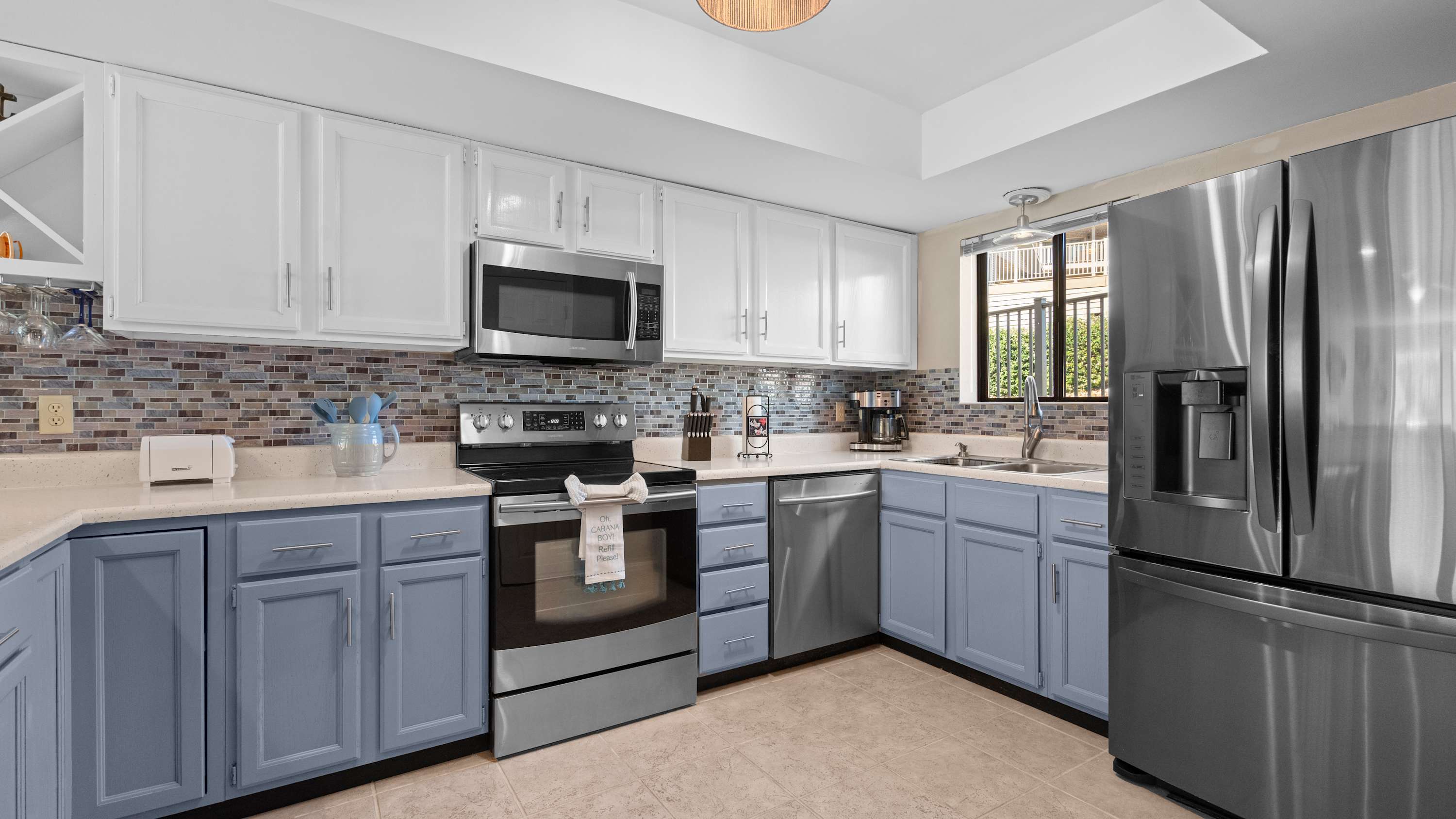 The open kitchen is well equipped for an unforgettable getaway​