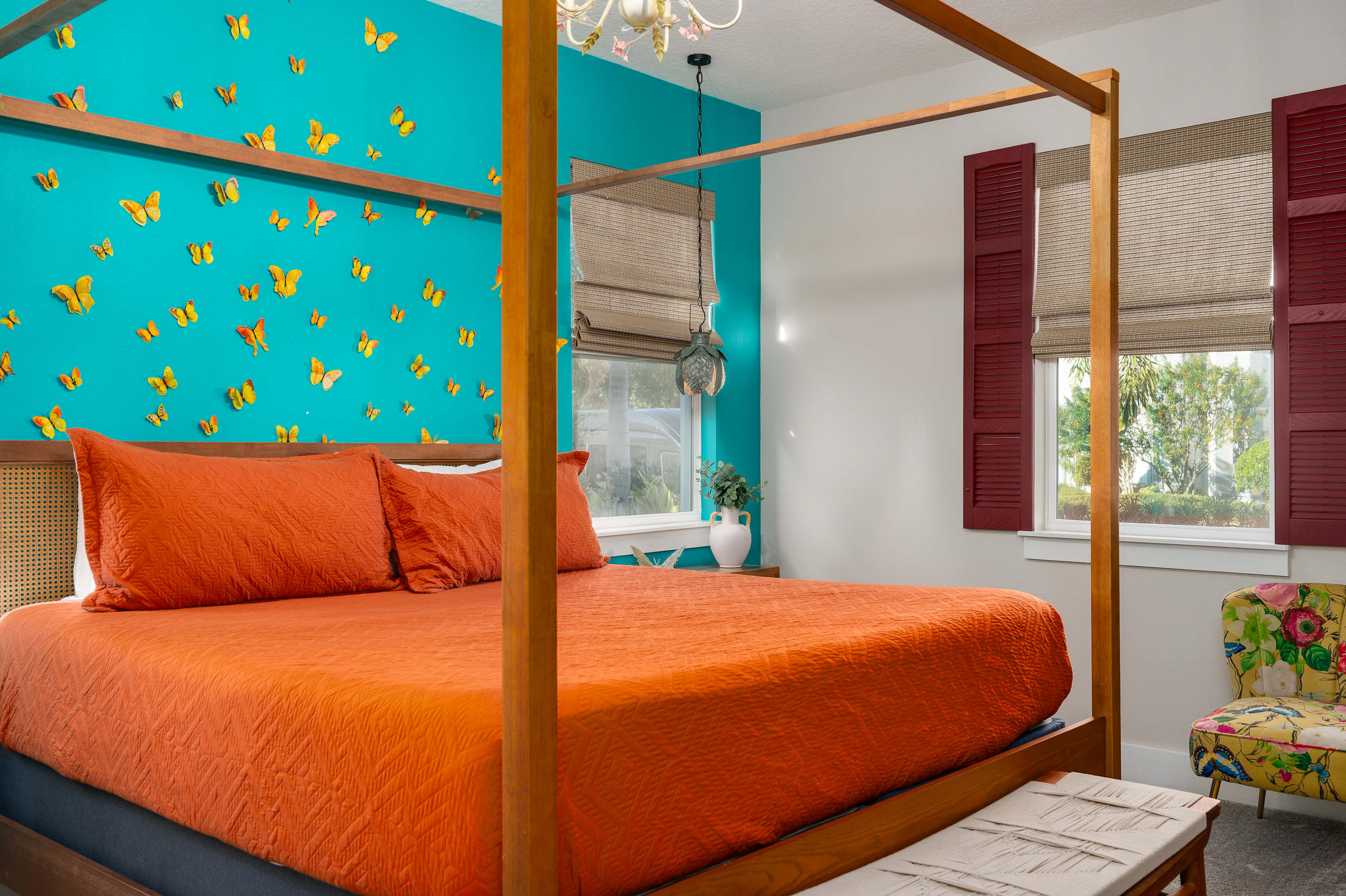 Family retreat w/pool, game room & cinema