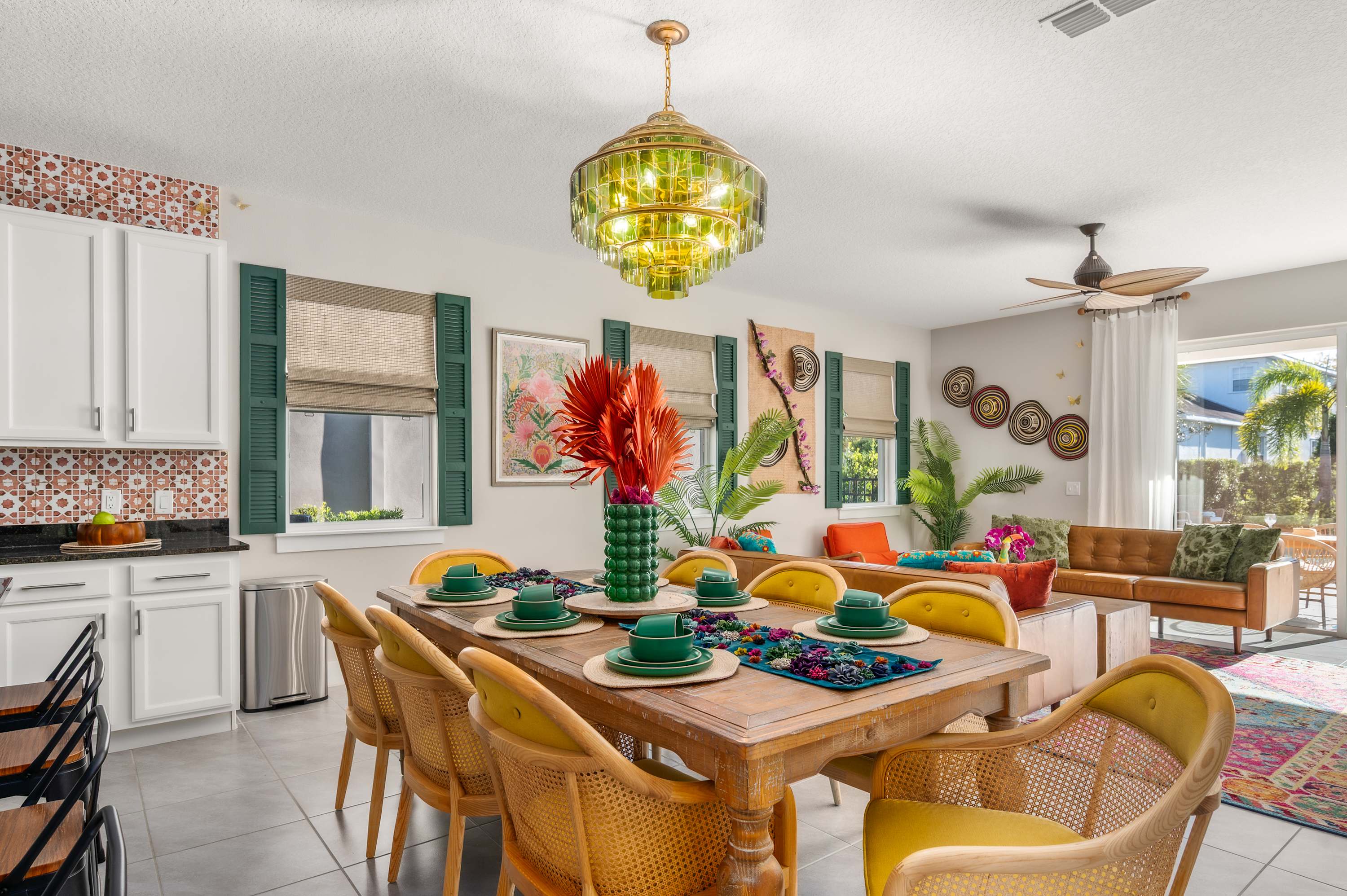 Family retreat w/pool, game room & cinema