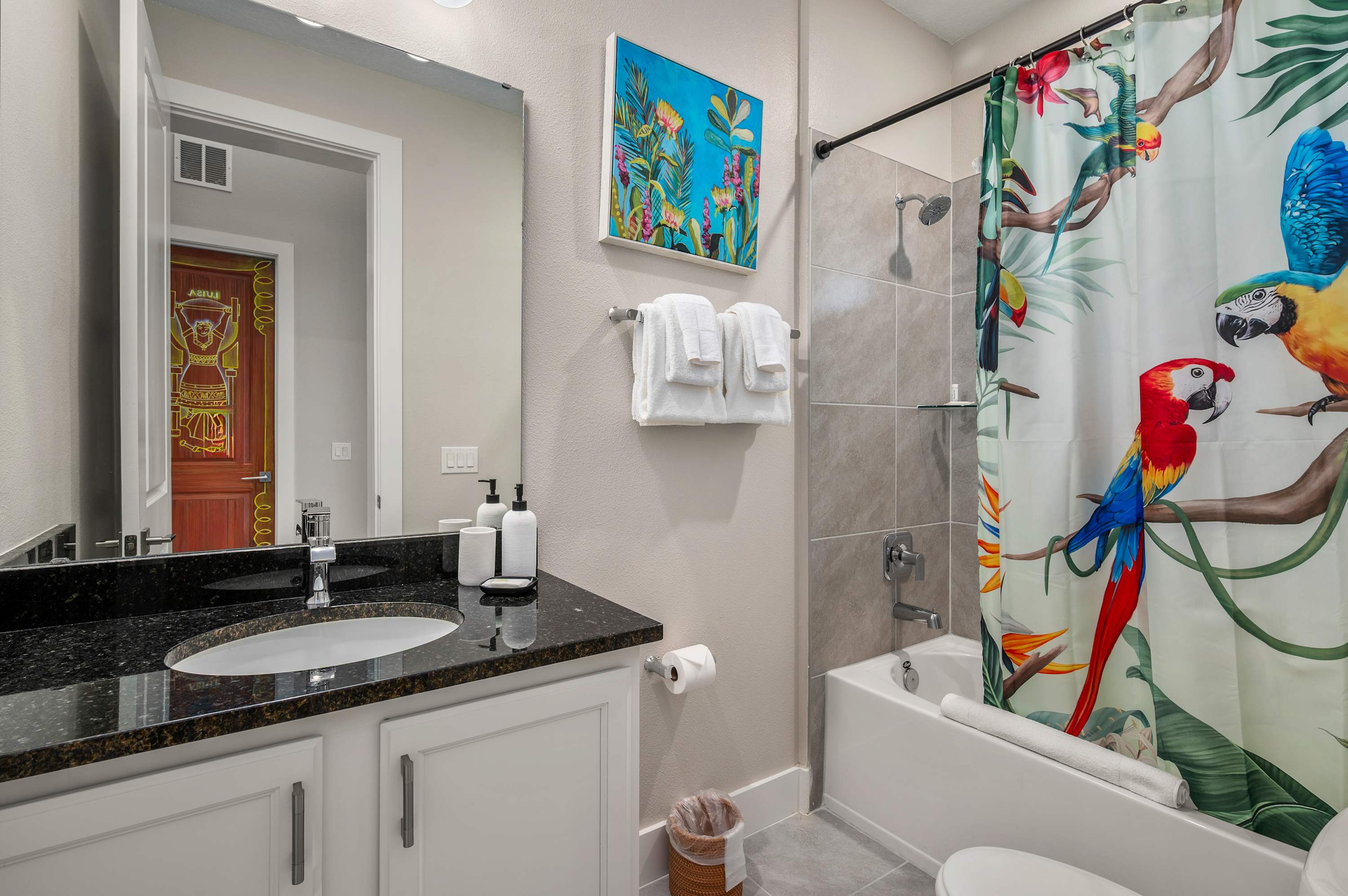 Family retreat w/pool, game room & cinema