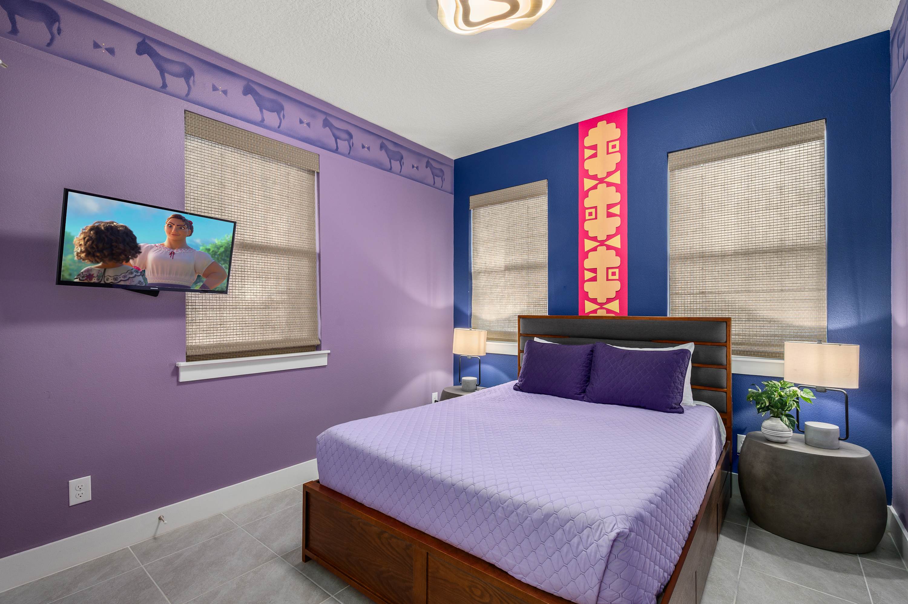 Family retreat w/pool, game room & cinema