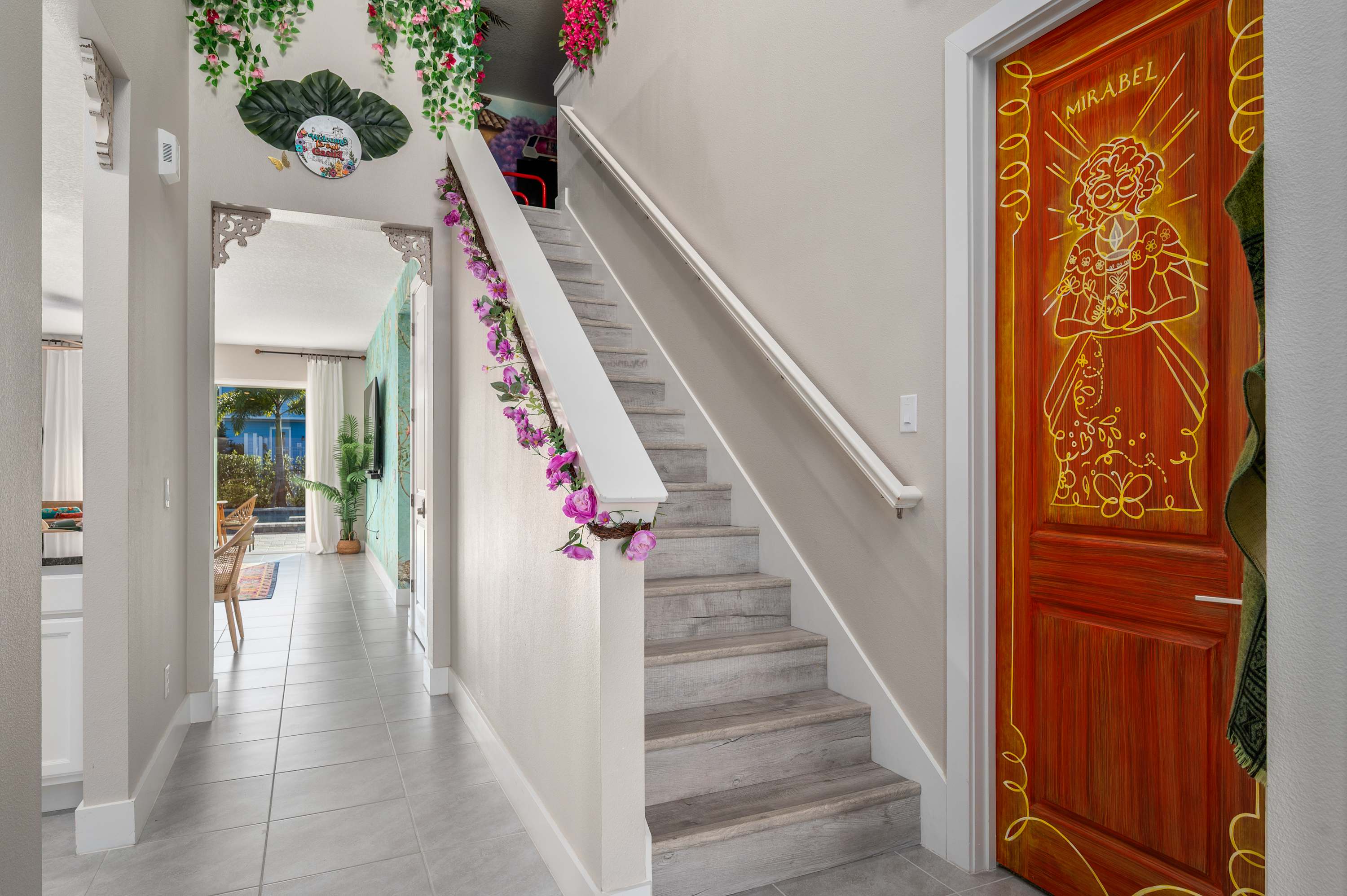 Family retreat w/pool, game room & cinema