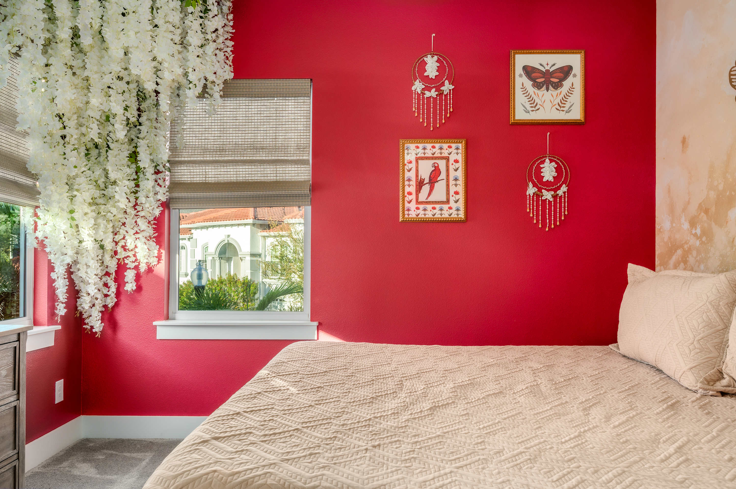 Family retreat w/pool, game room & cinema