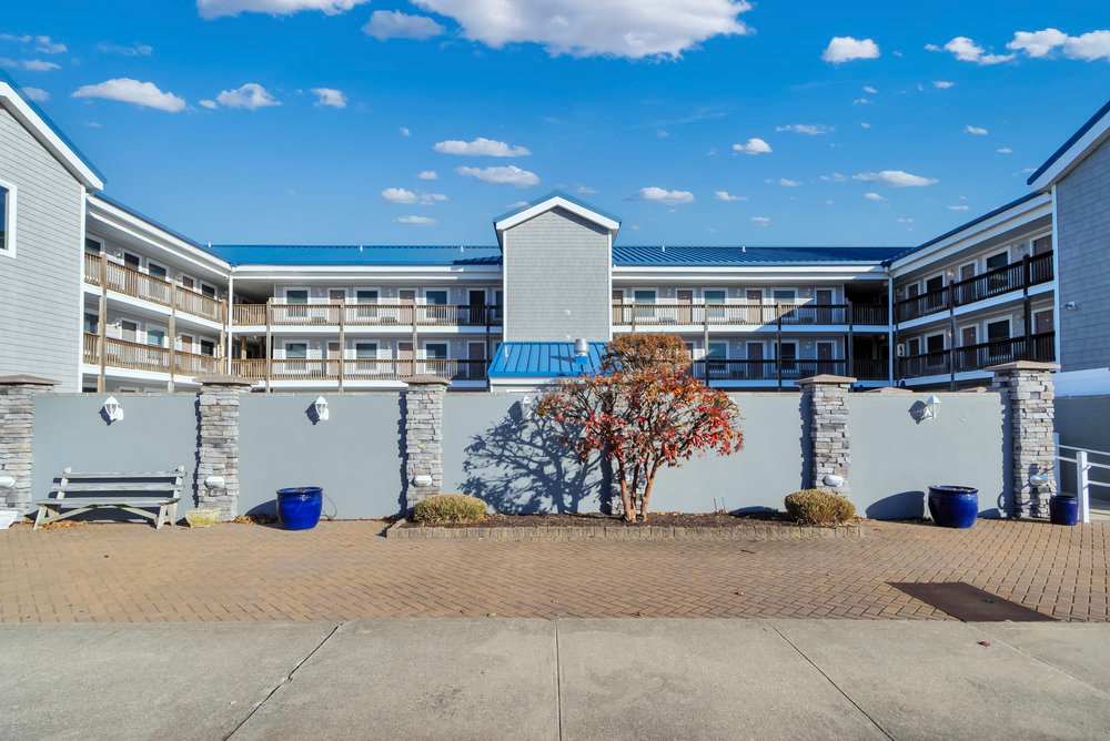 Orleans Court 317