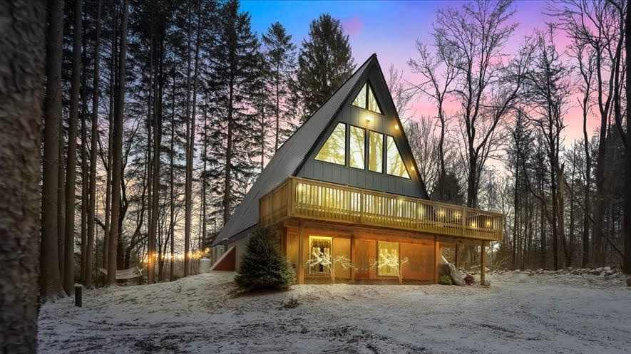 A-Frame Cabin in the Pines | Hot Tub | Fire Pit | Lake Access — Blakeslee, PA — vacation rental